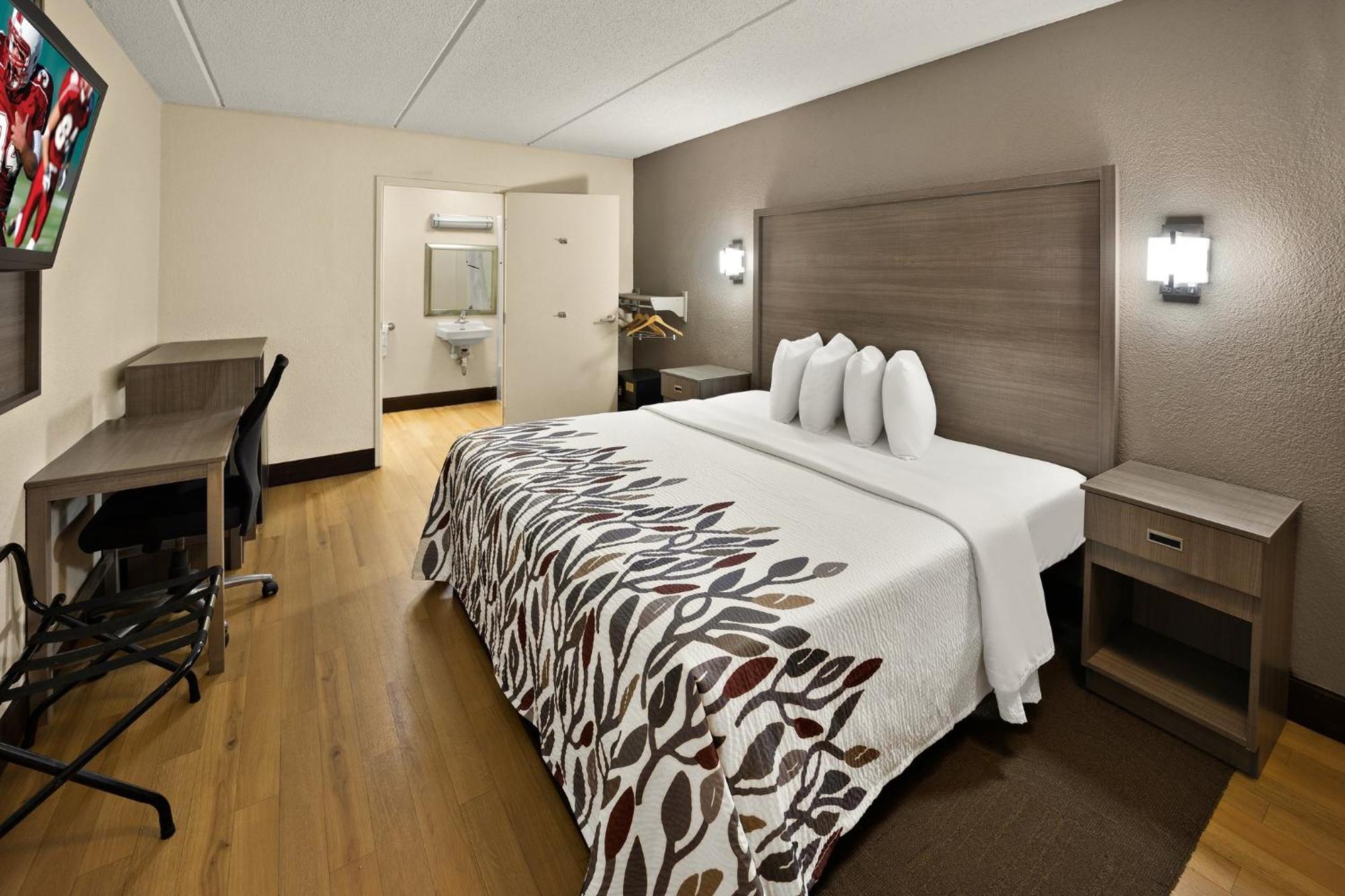 Standard Room with One Double Bed Disability Access Smoke Free