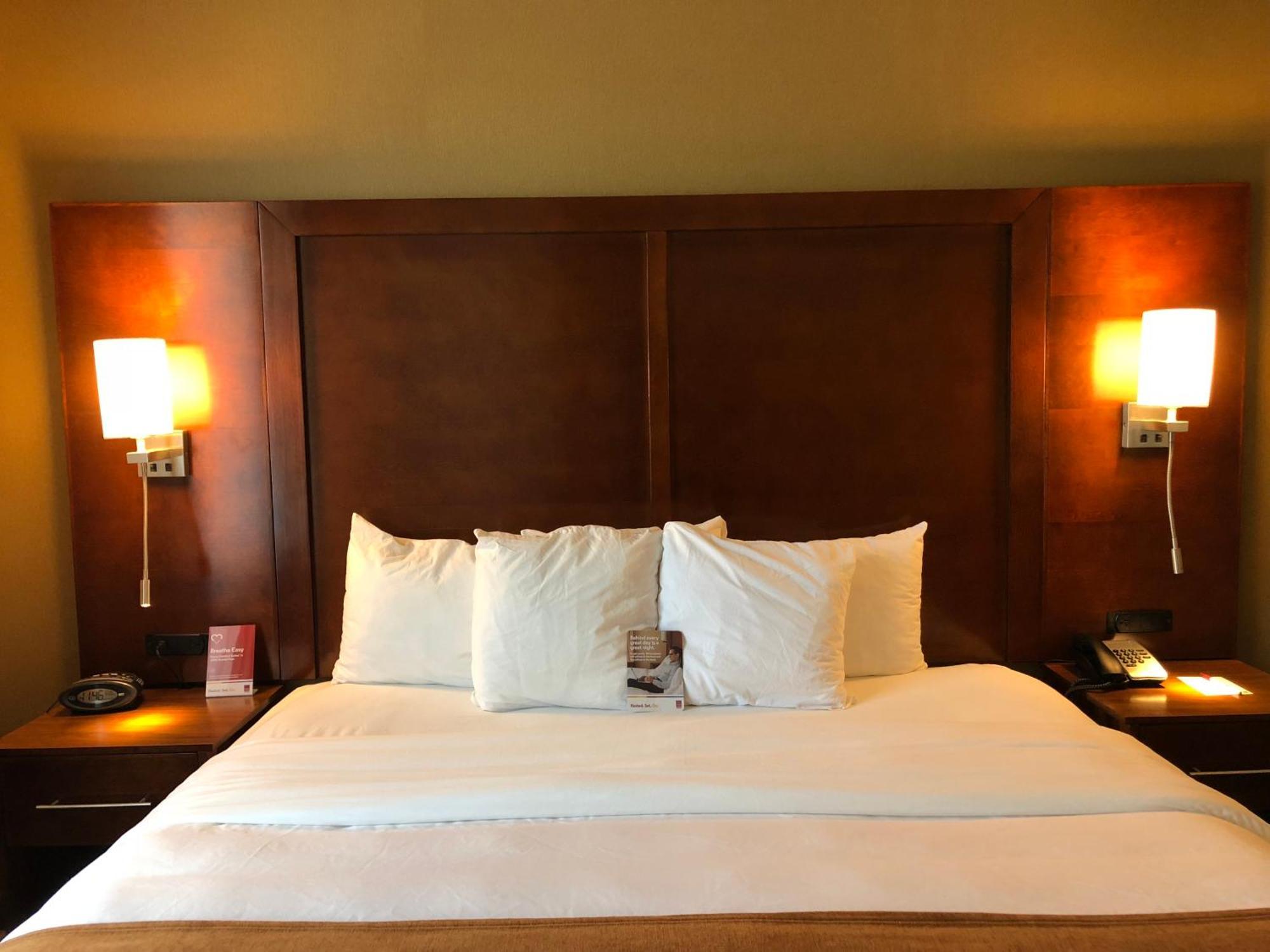 King Suite - Accessible/Non-Smoking