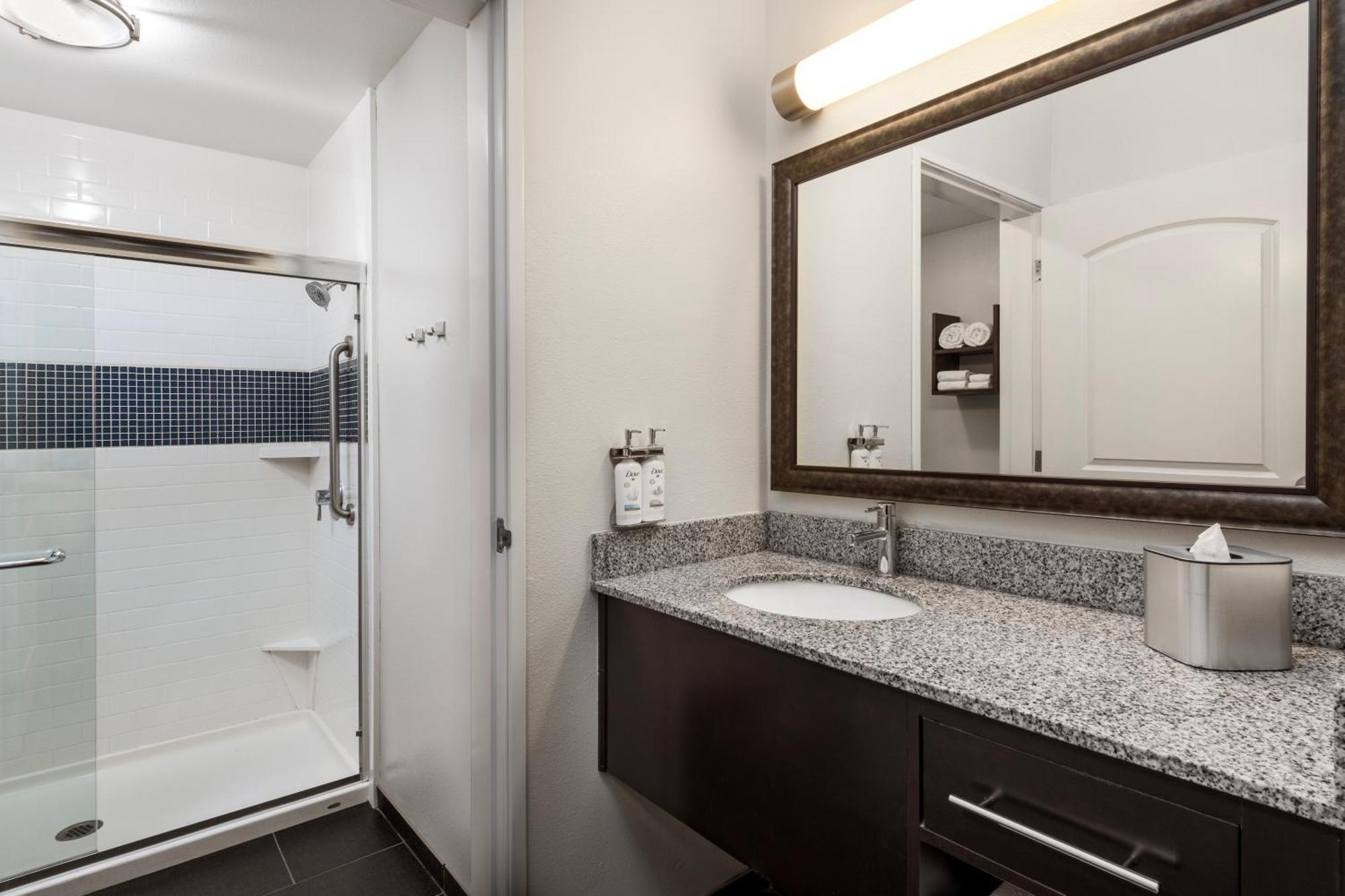 King Studio Suite