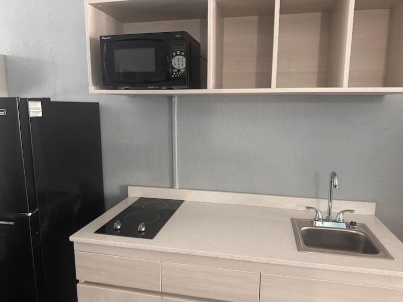 Standard King Room - Non-Smoking