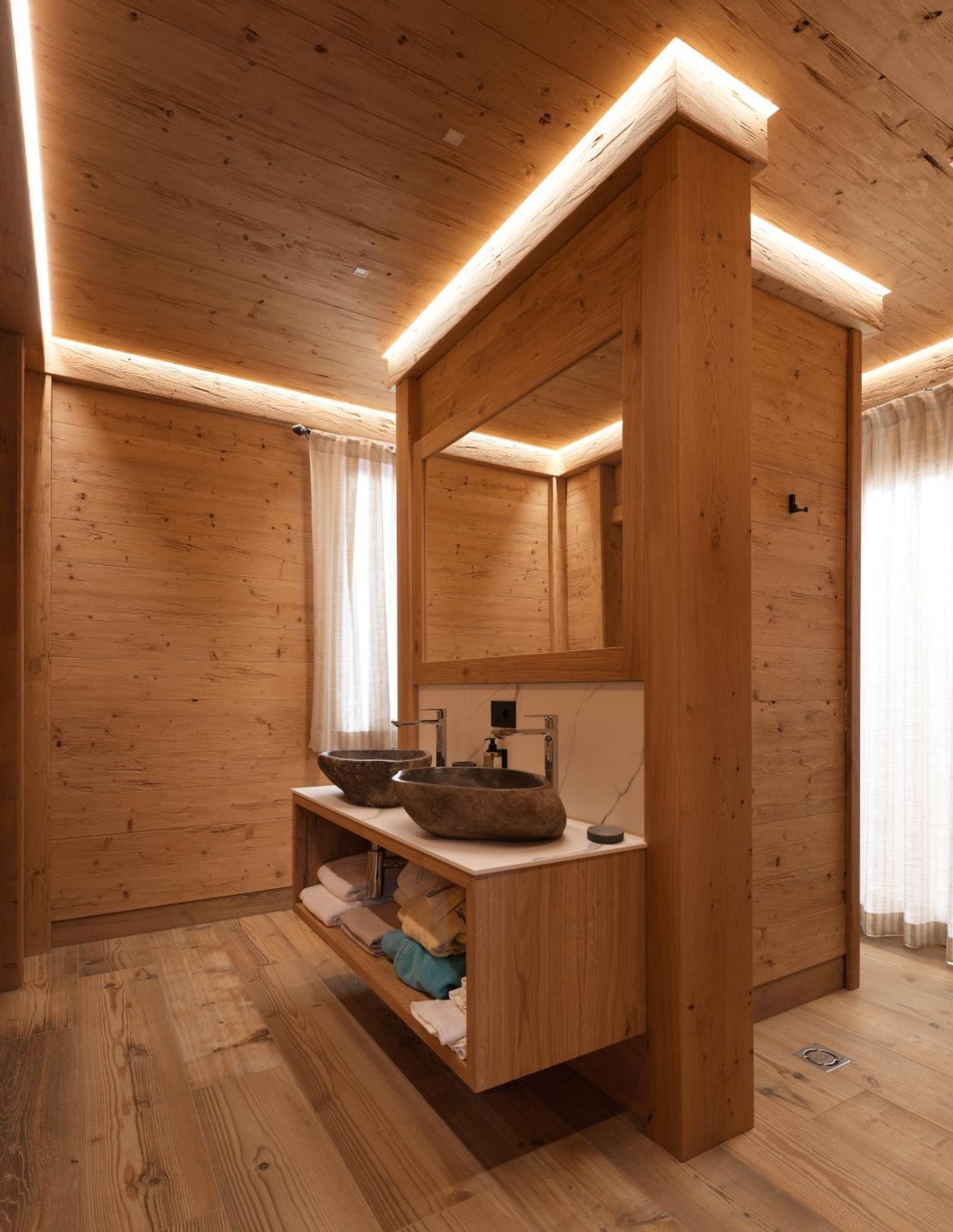 Superior Chalet