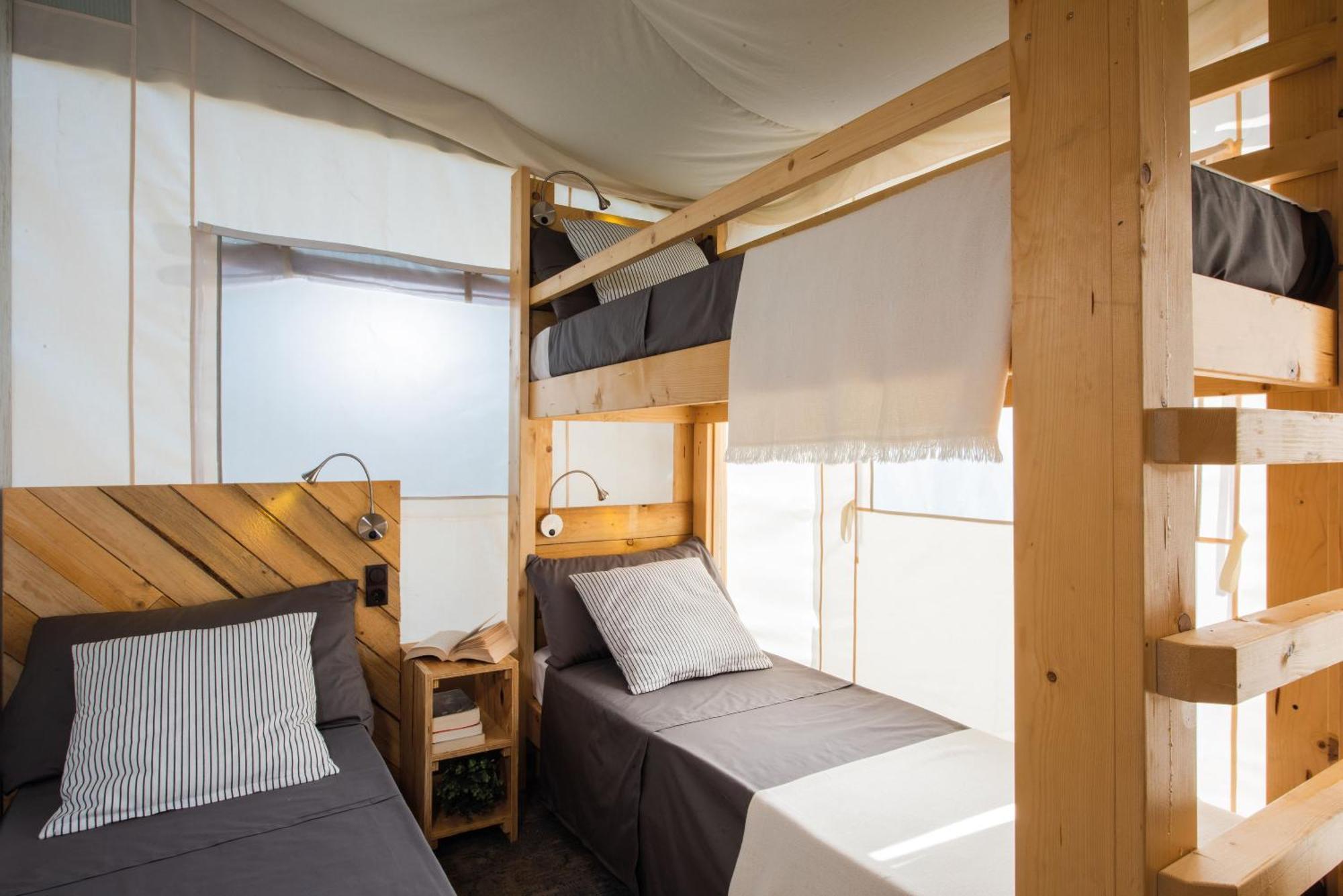 Tent Deluxe Lodge