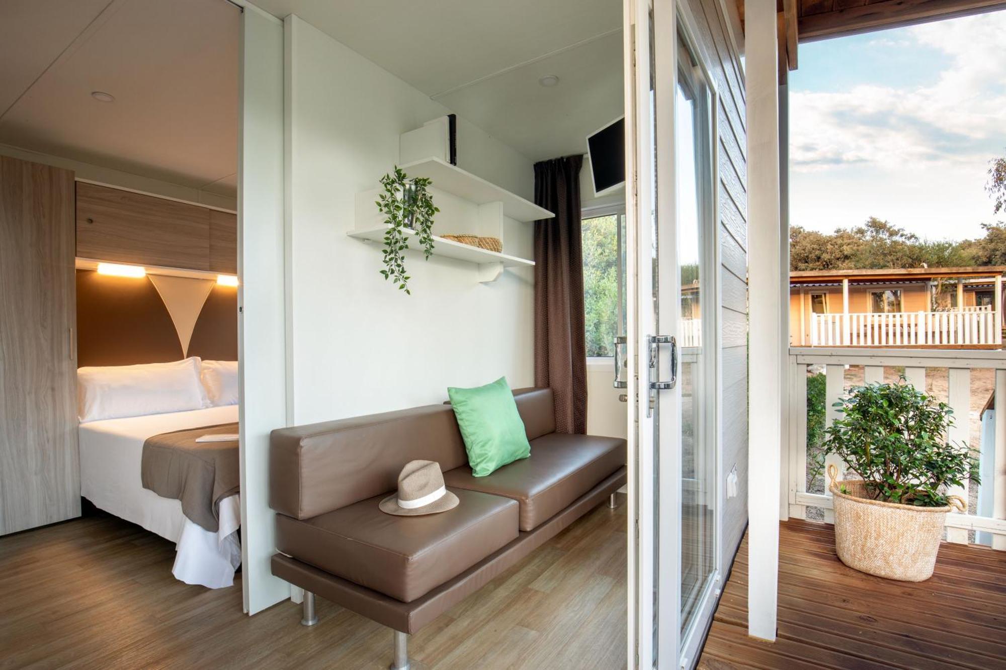 Romantic Mobile Home