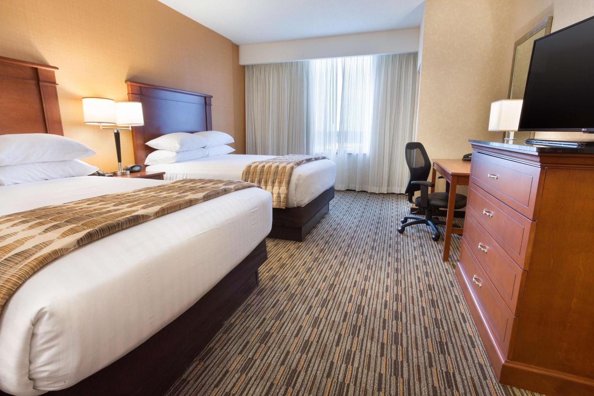 Queen Suite with Two Queen Beds