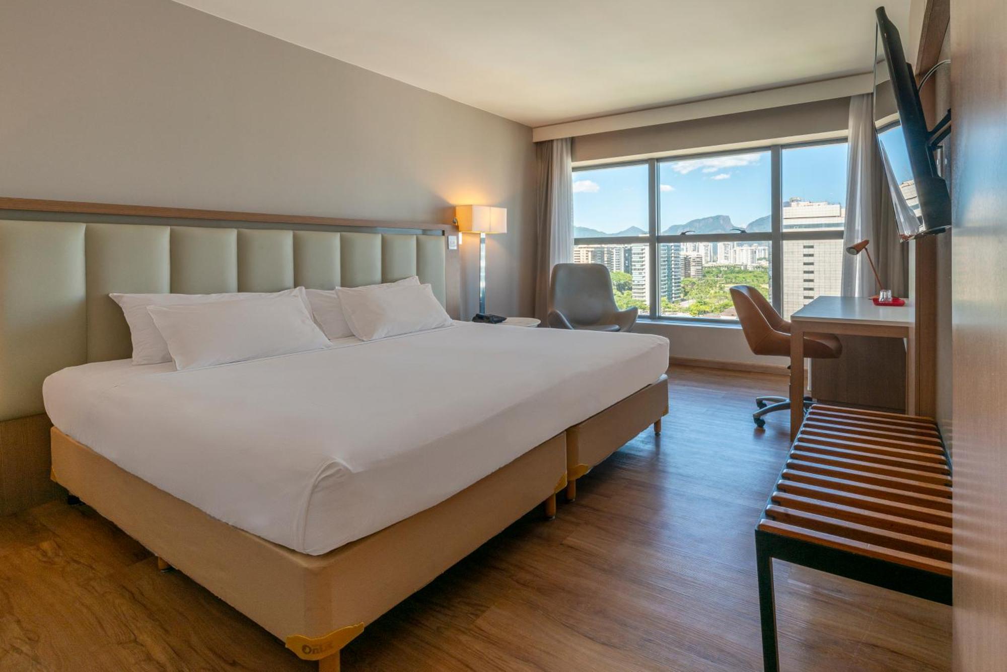 Quarto Luxo com Cama de Casal ou 2 de Solteiro
