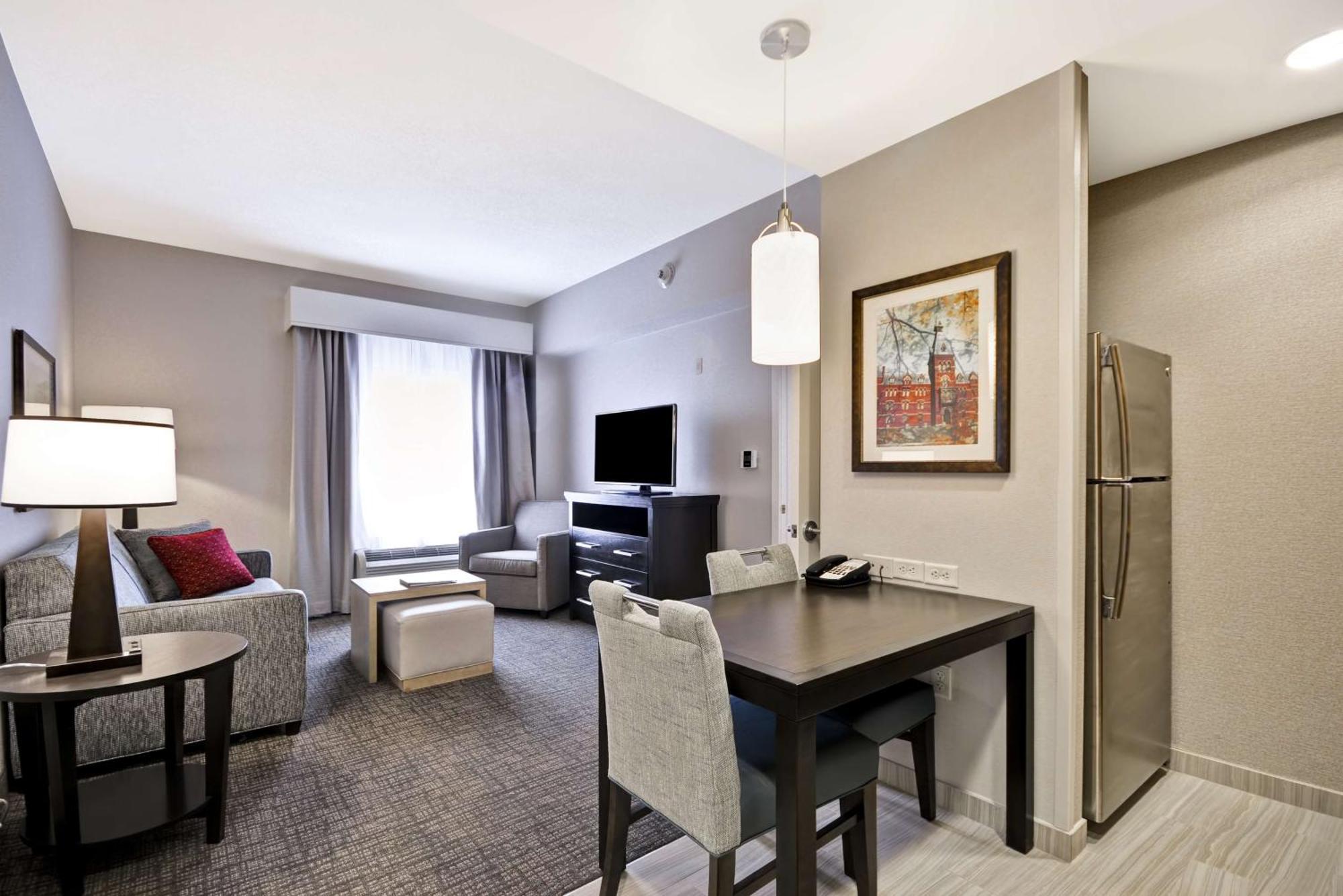 One-Bedroom King Suite Non-Smoking