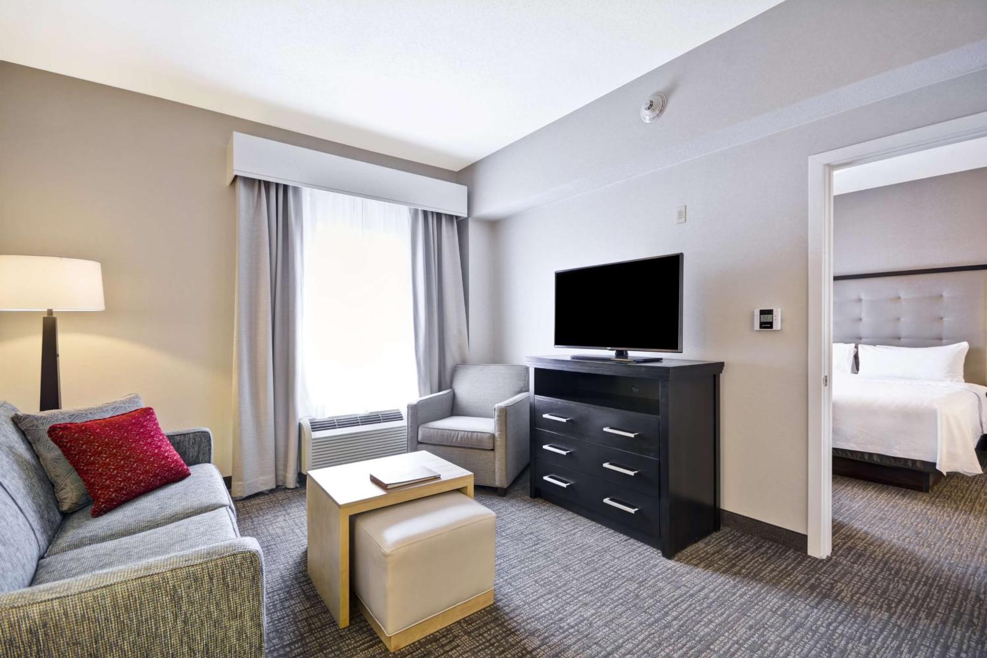 One-Bedroom King Suite Non-Smoking