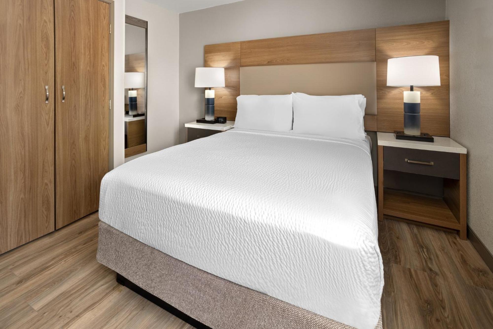 One-Bedroom Suite