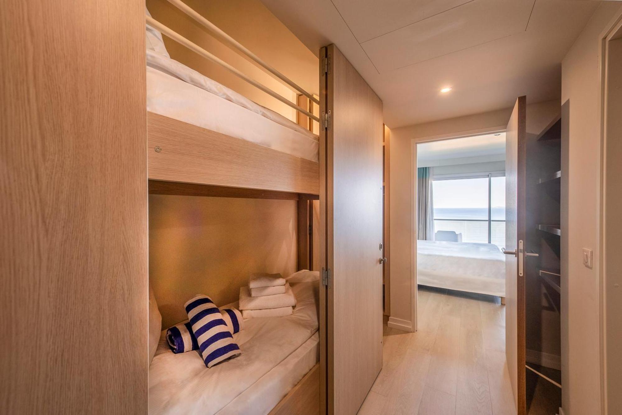 Family Room Sea View & Balcony
