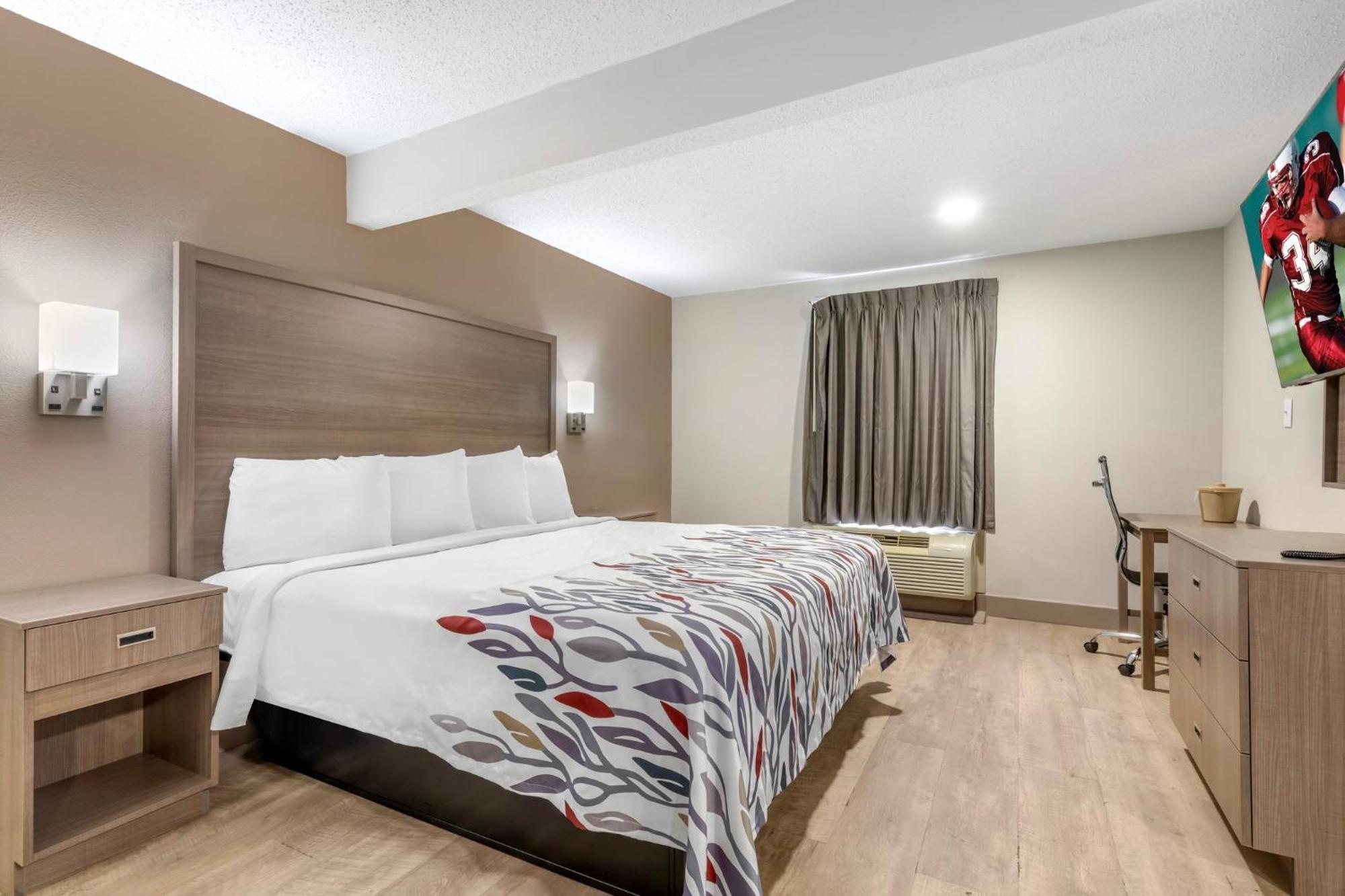 Suite King Room with Kitchenette Non-Smoking