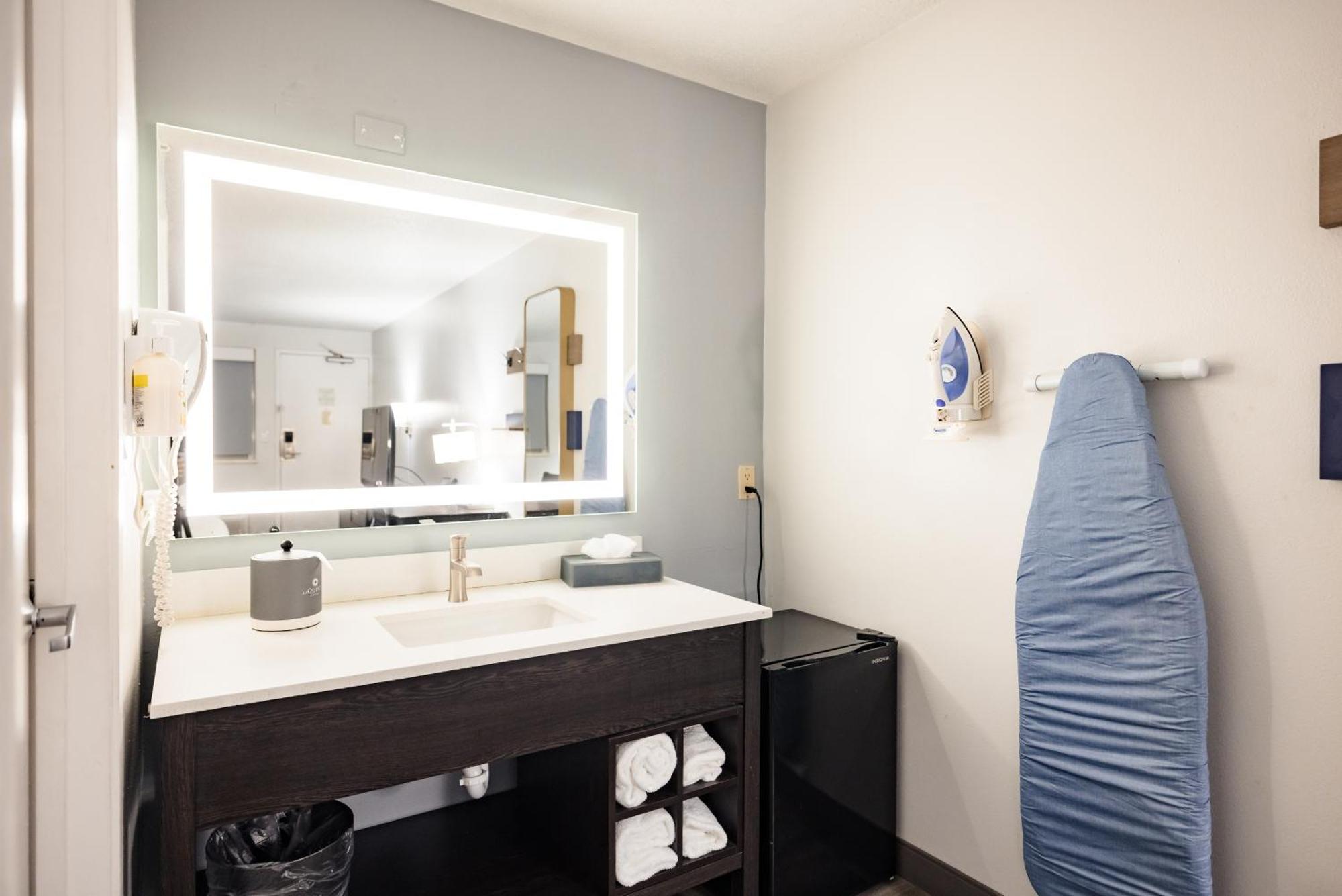 Deluxe Double Room Two Double Beds Non-Smoking