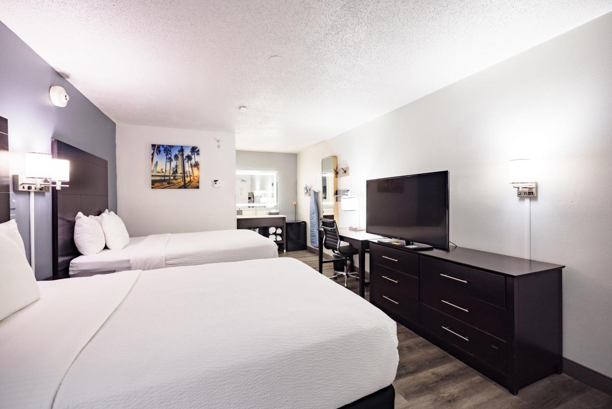 Deluxe Double Room Two Double Beds Non-Smoking