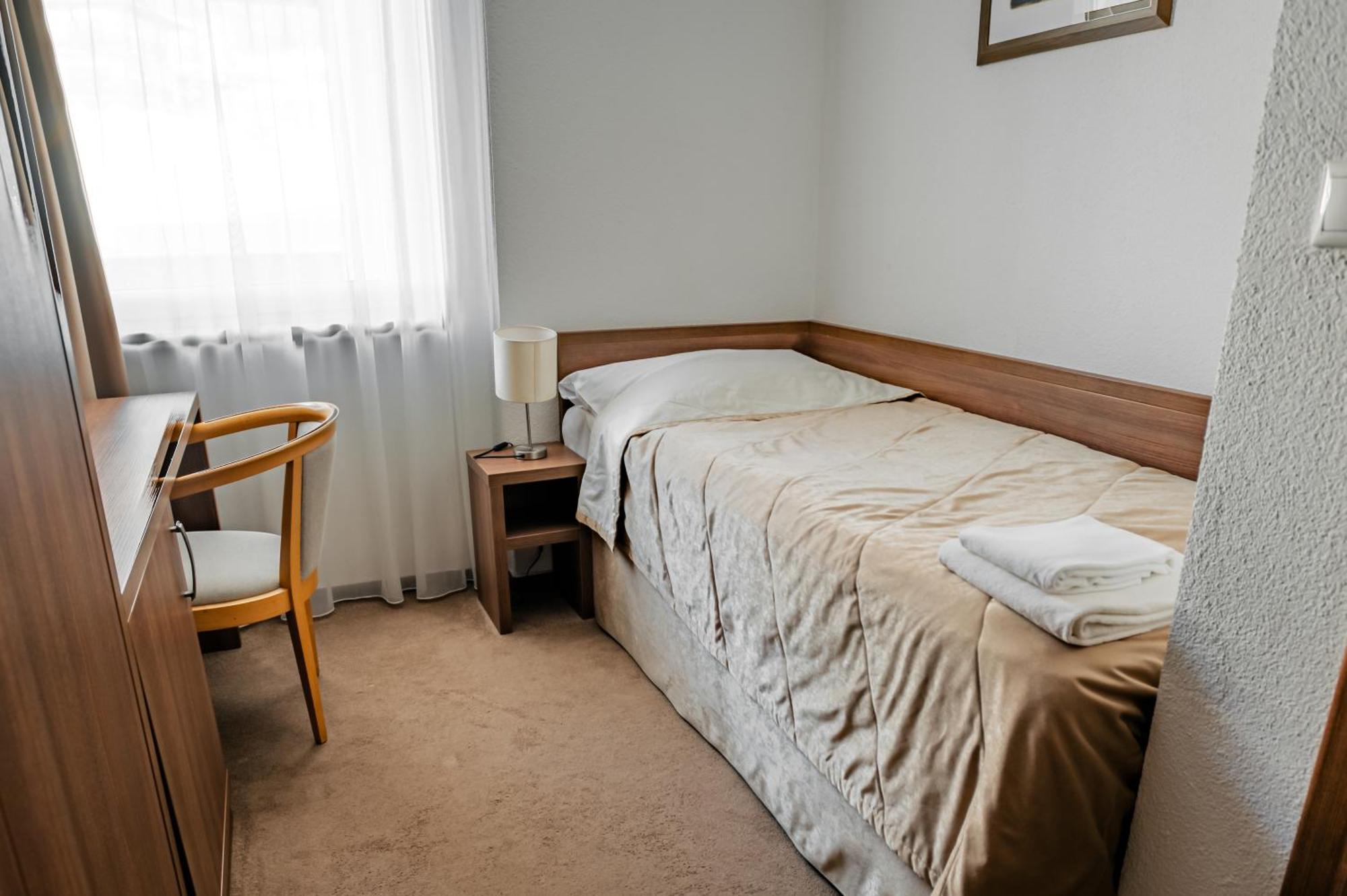 Single Room Bathroom