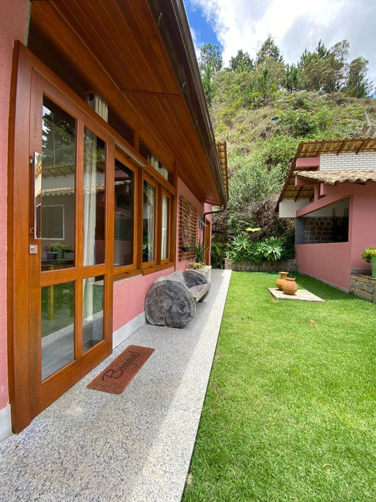 Apartamento com Vista da Piscina