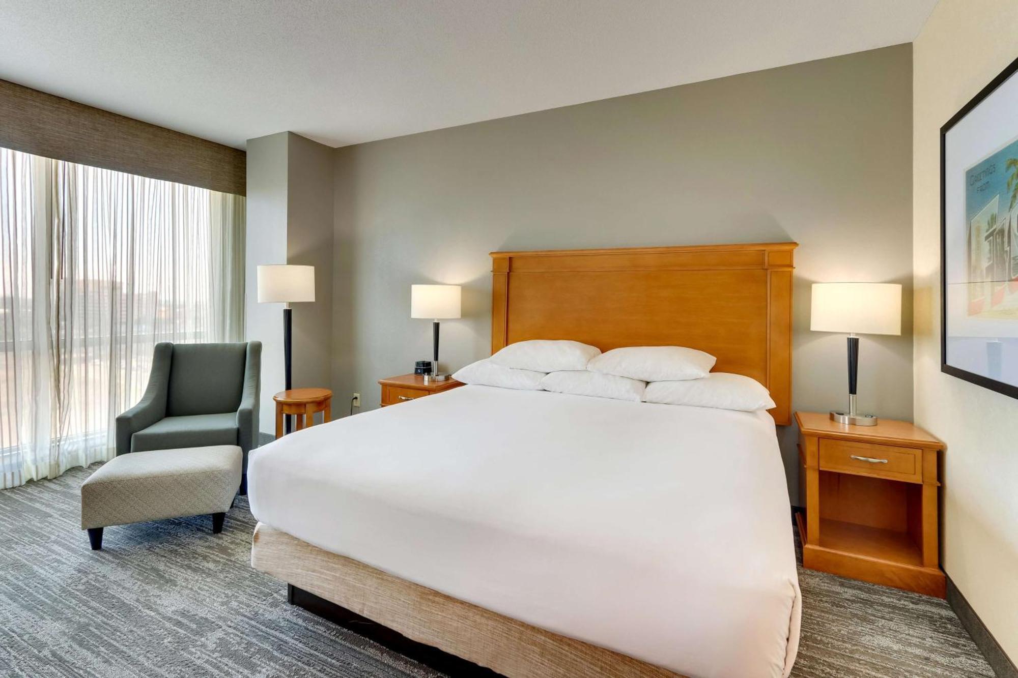 Deluxe King Room