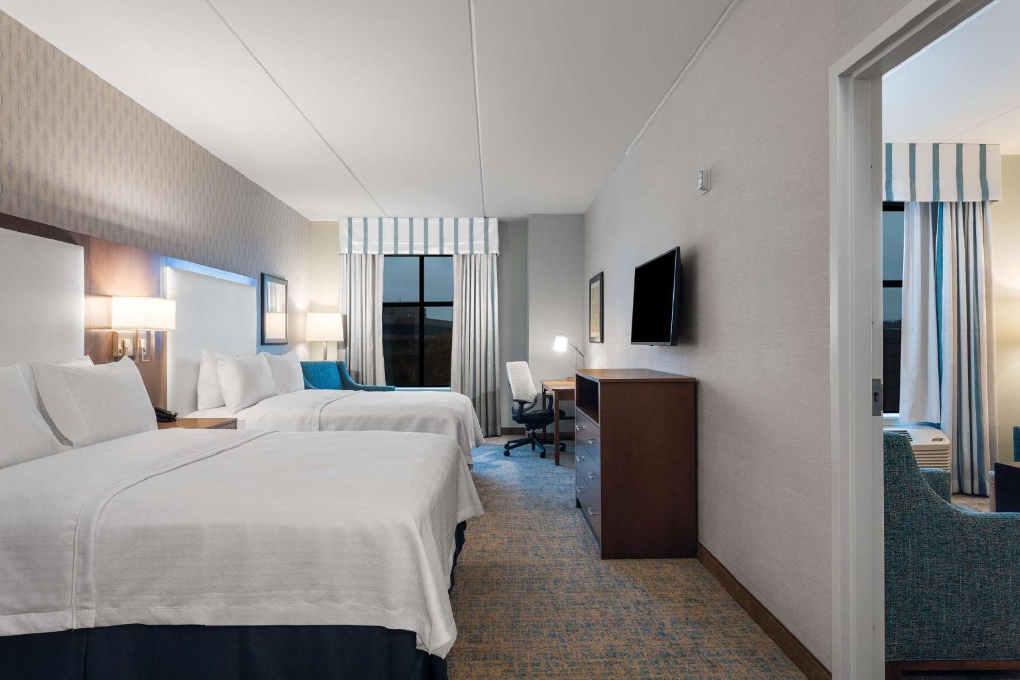 Two Room Queen Suite with Two Queen Beds