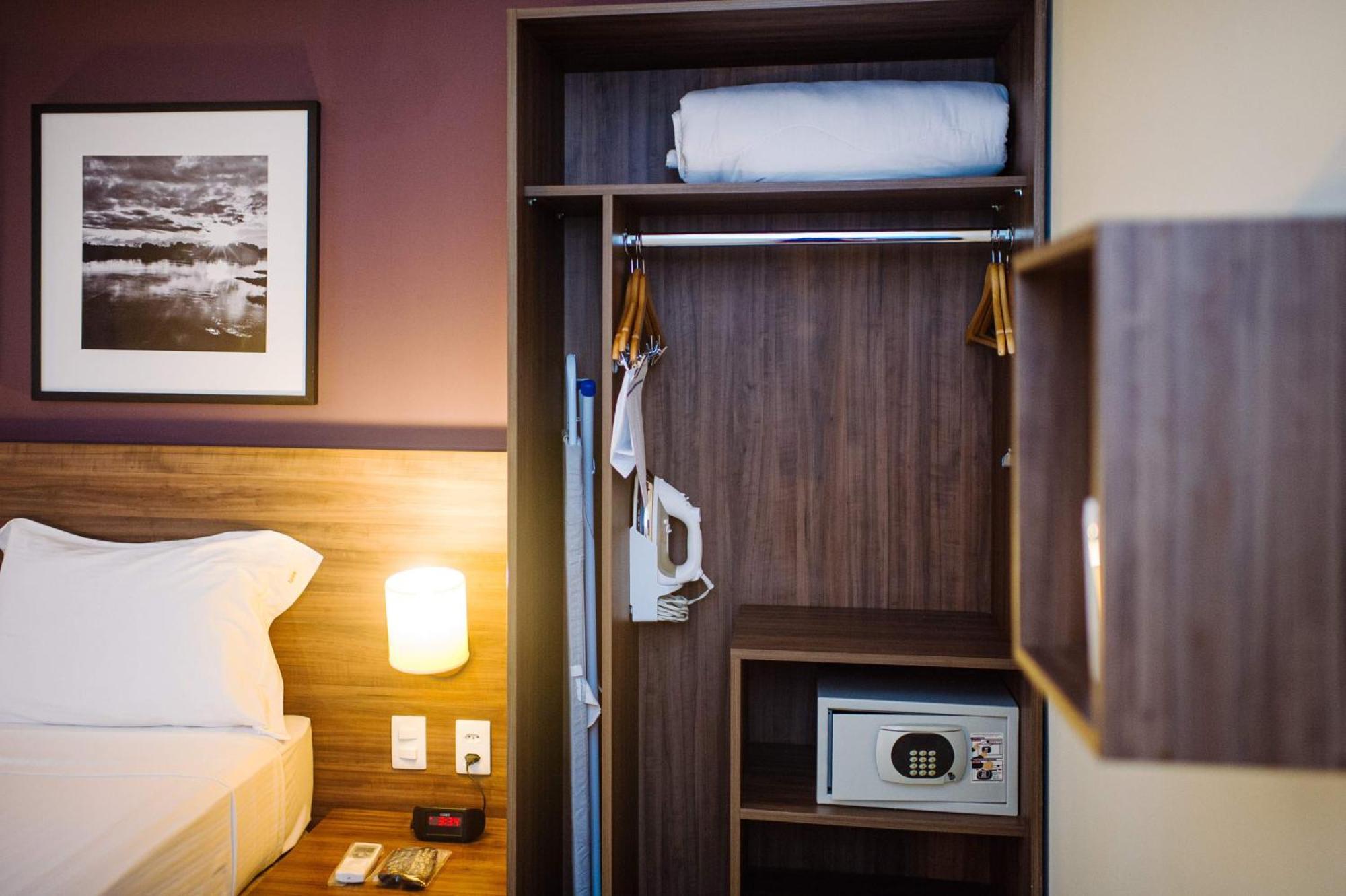 Quarto com Cama Queen-size - Não Fumantes