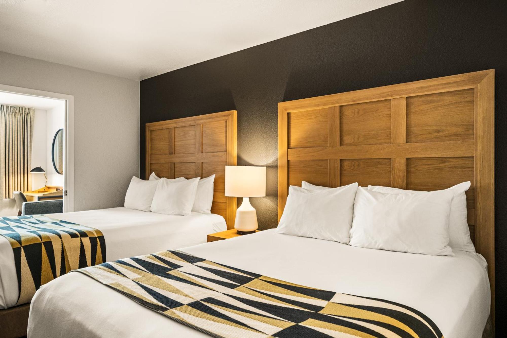 Executive 2 Queen Suite