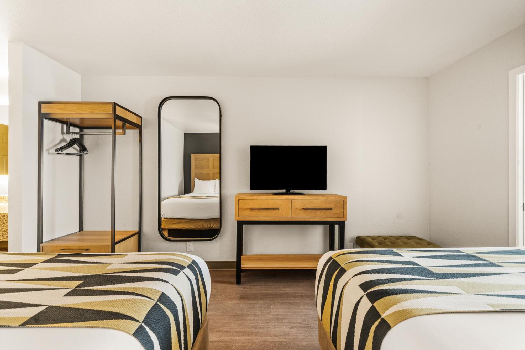 Executive 2 Queen Suite