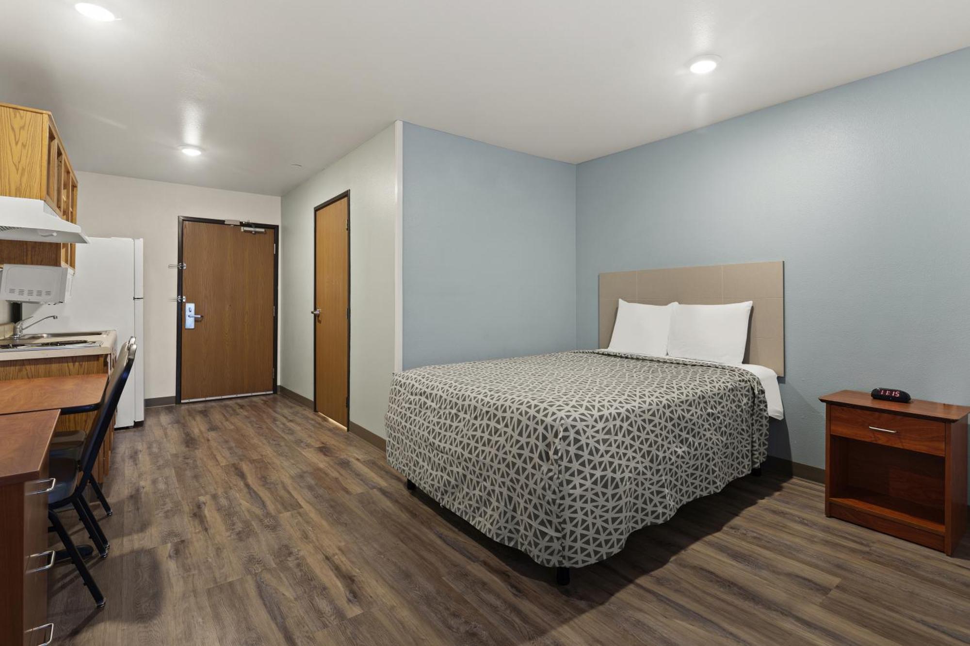 Queen Suite Non Smoking