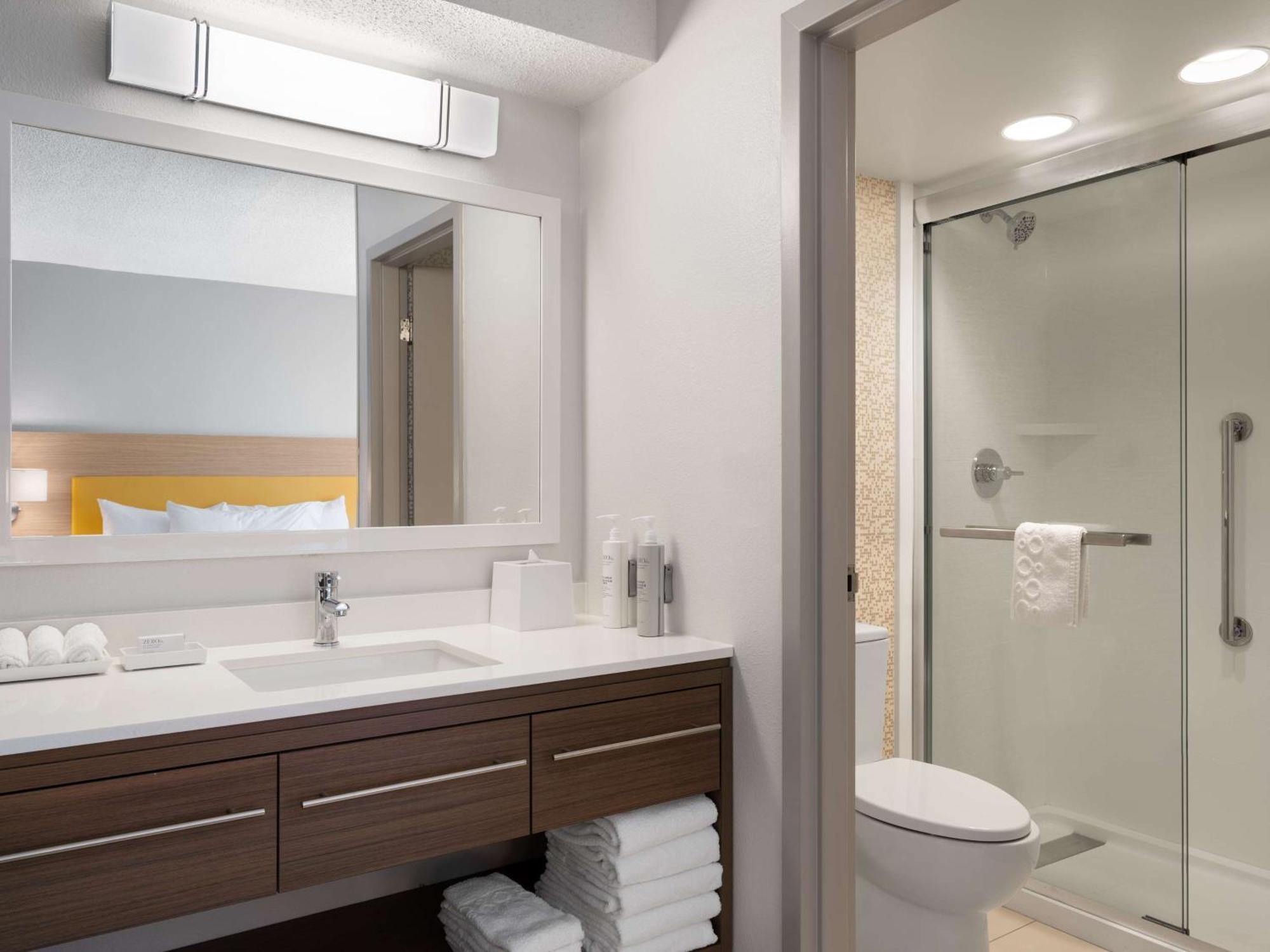King Studio Suite