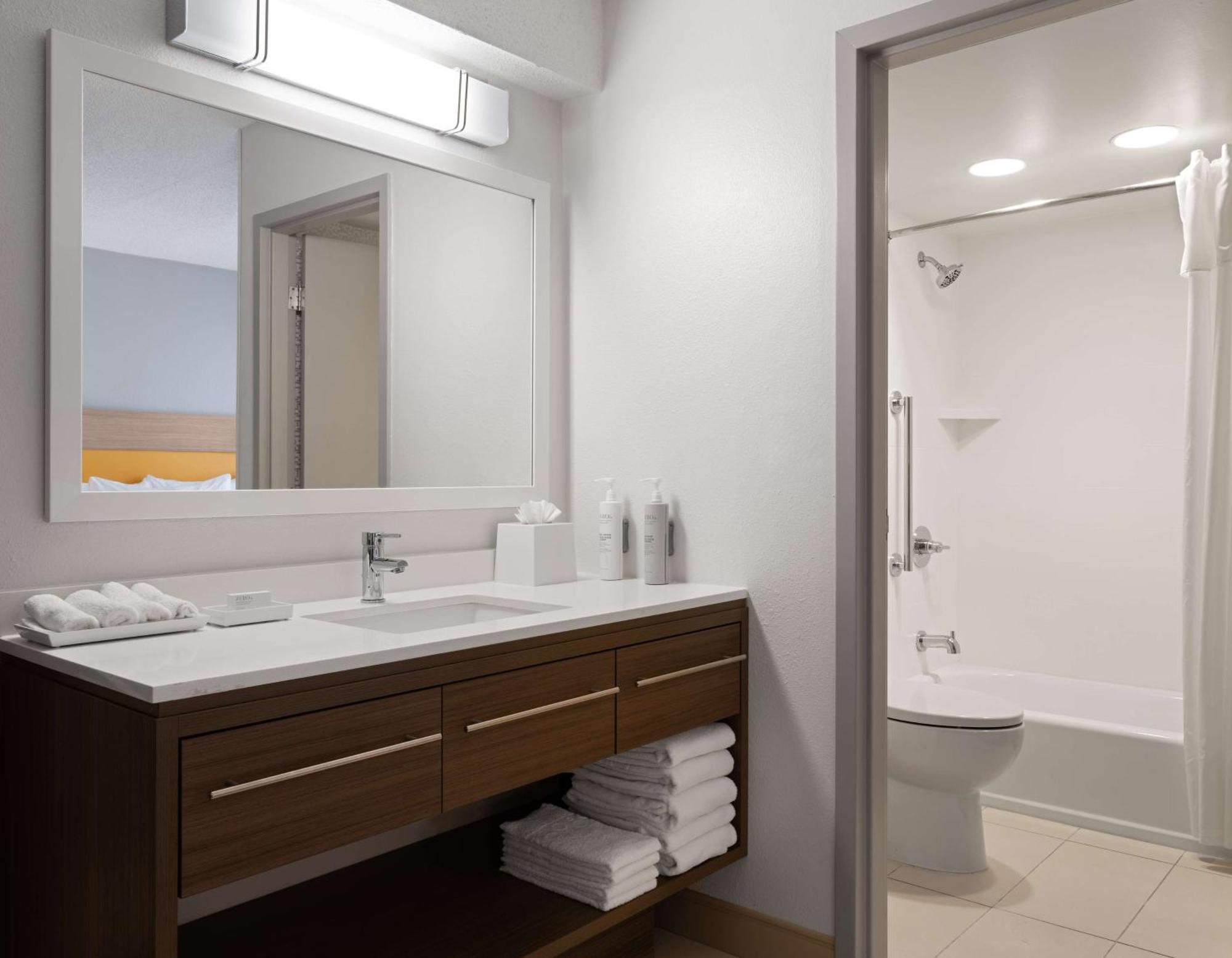 Studio Suite Two Queen Beds