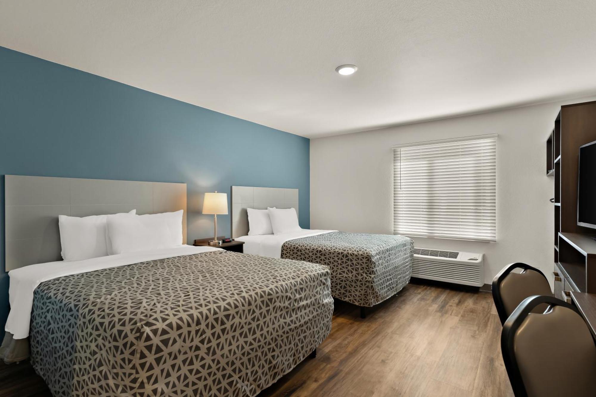 Queen Suite Two Queen Beds Non Smoking