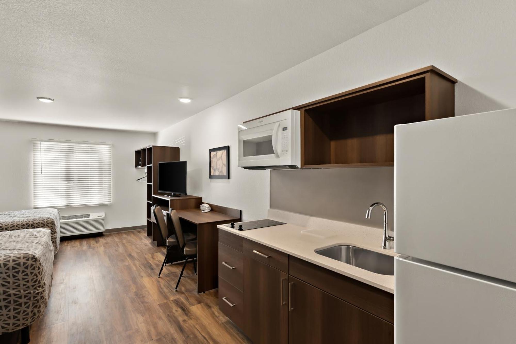 Queen Suite Two Queen Beds Non Smoking