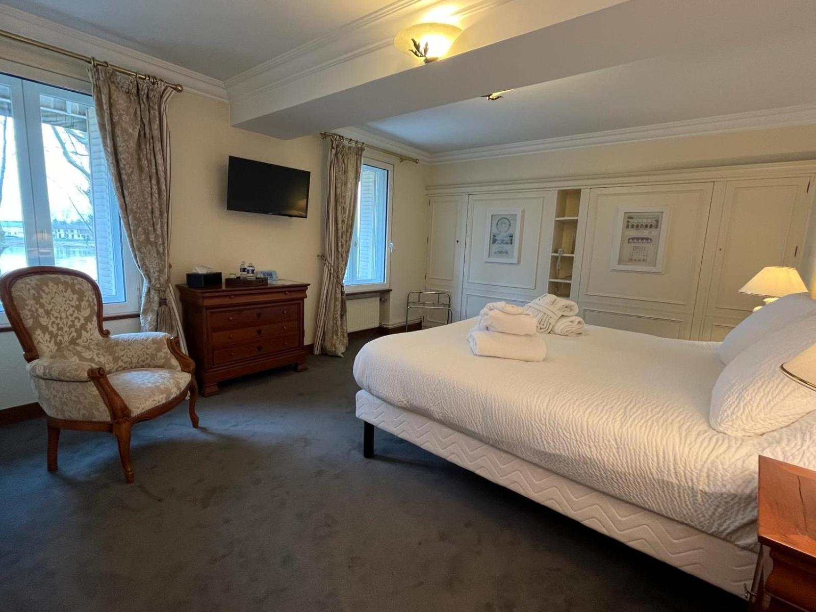 Luxury Suite