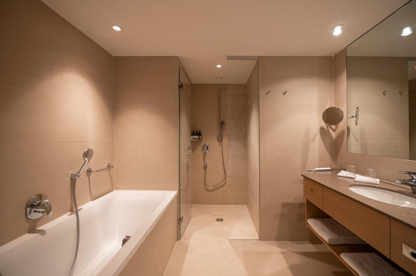 Superior Double Room with Lake View