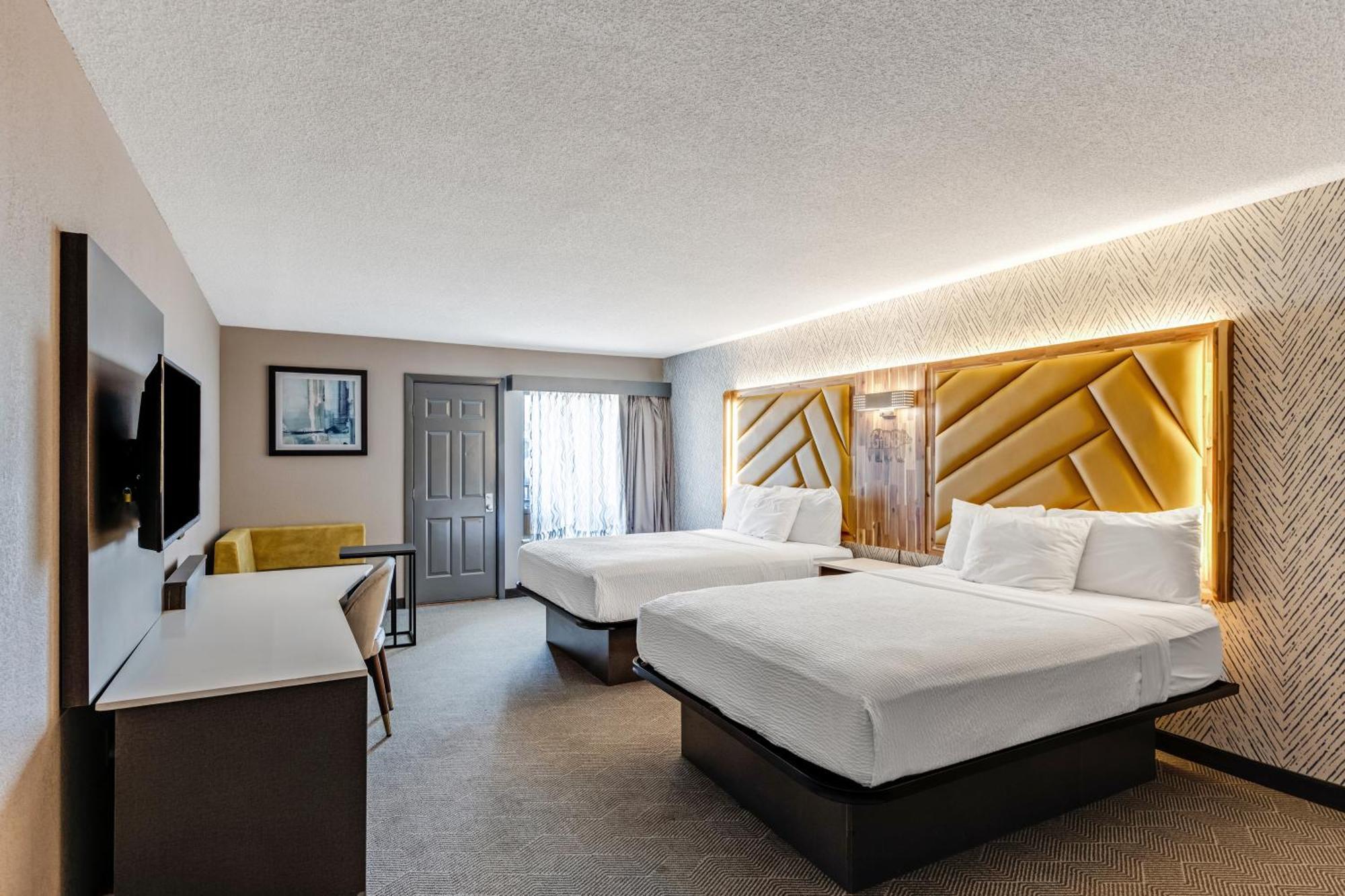 Deluxe Queen Room Two Queen Beds Non-Smoking