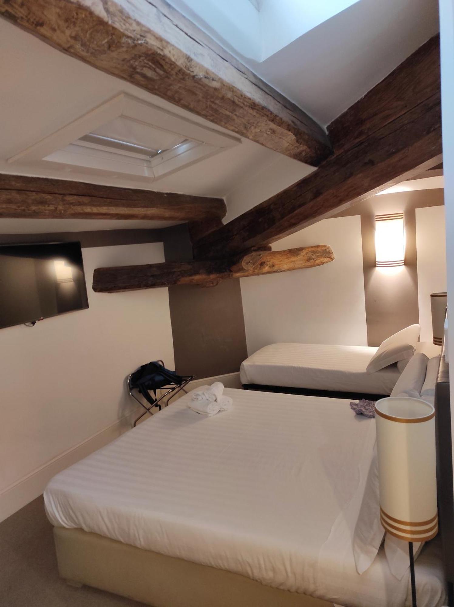 Comfort Triple Room