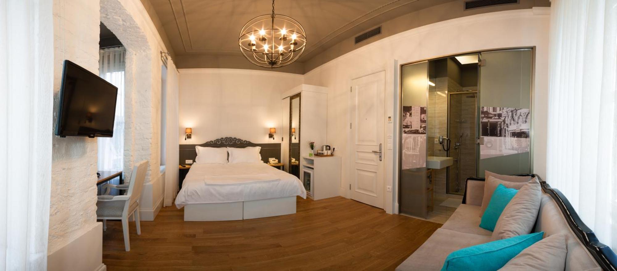 Large Double Room