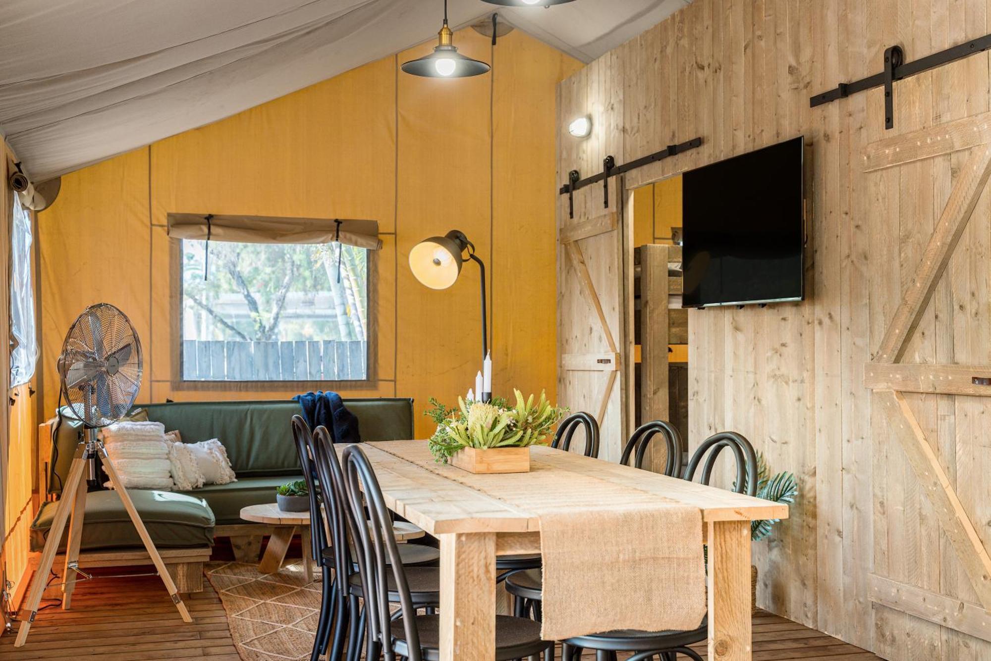 Luxury Lodge