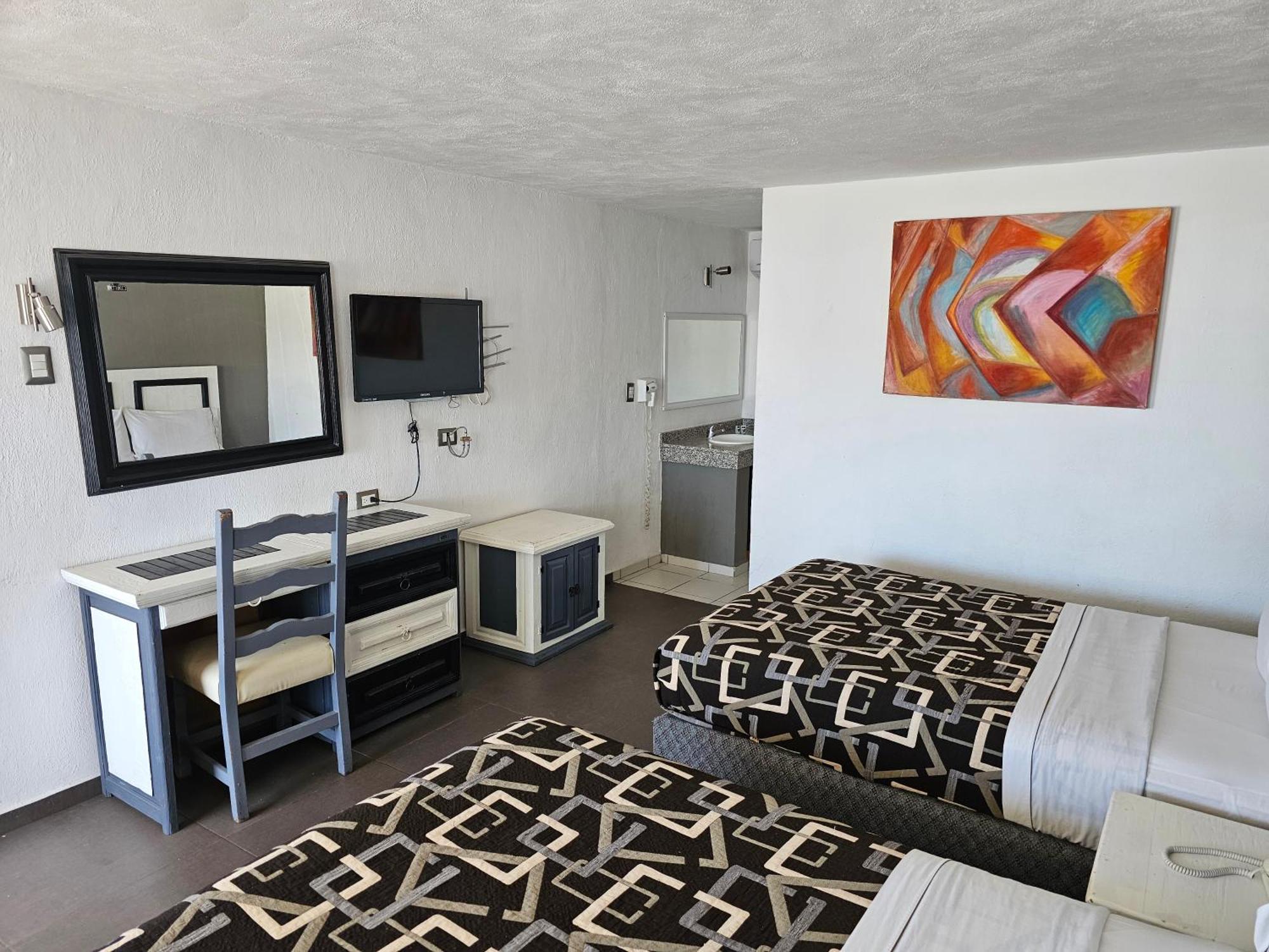 Economy Twin Room