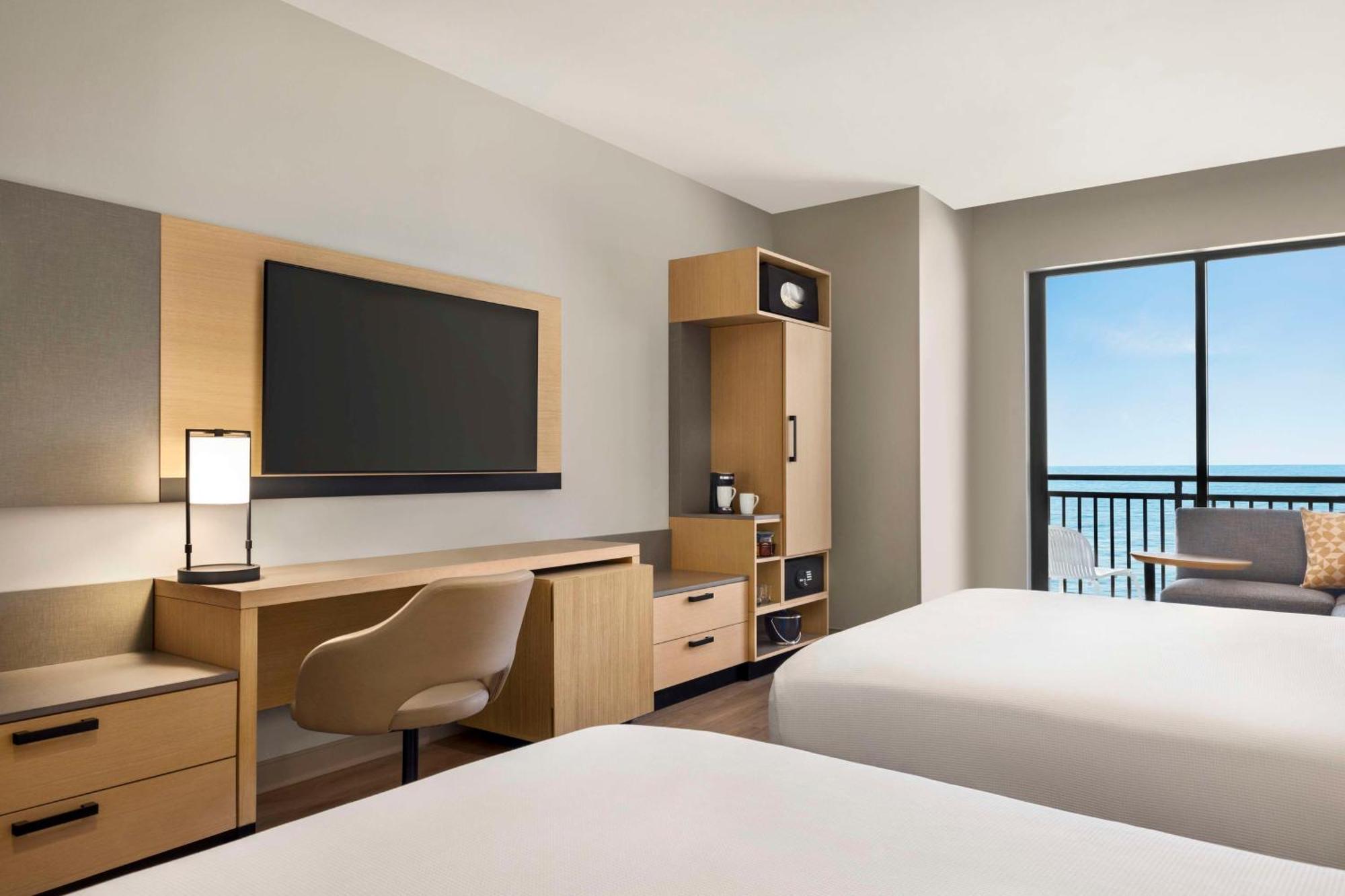 Oceanfront Queen Room Two Queen Beds,1500290230:JPEG