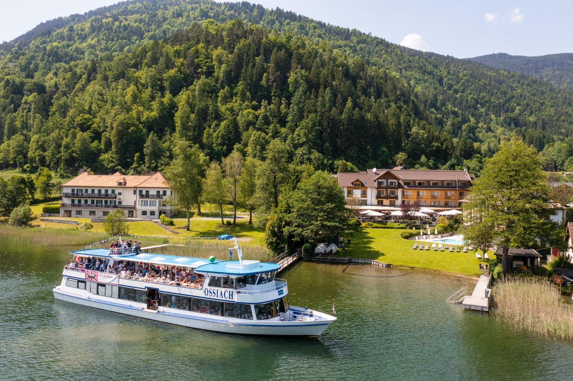 Doppelzimmer mit Bergblick und Balkon