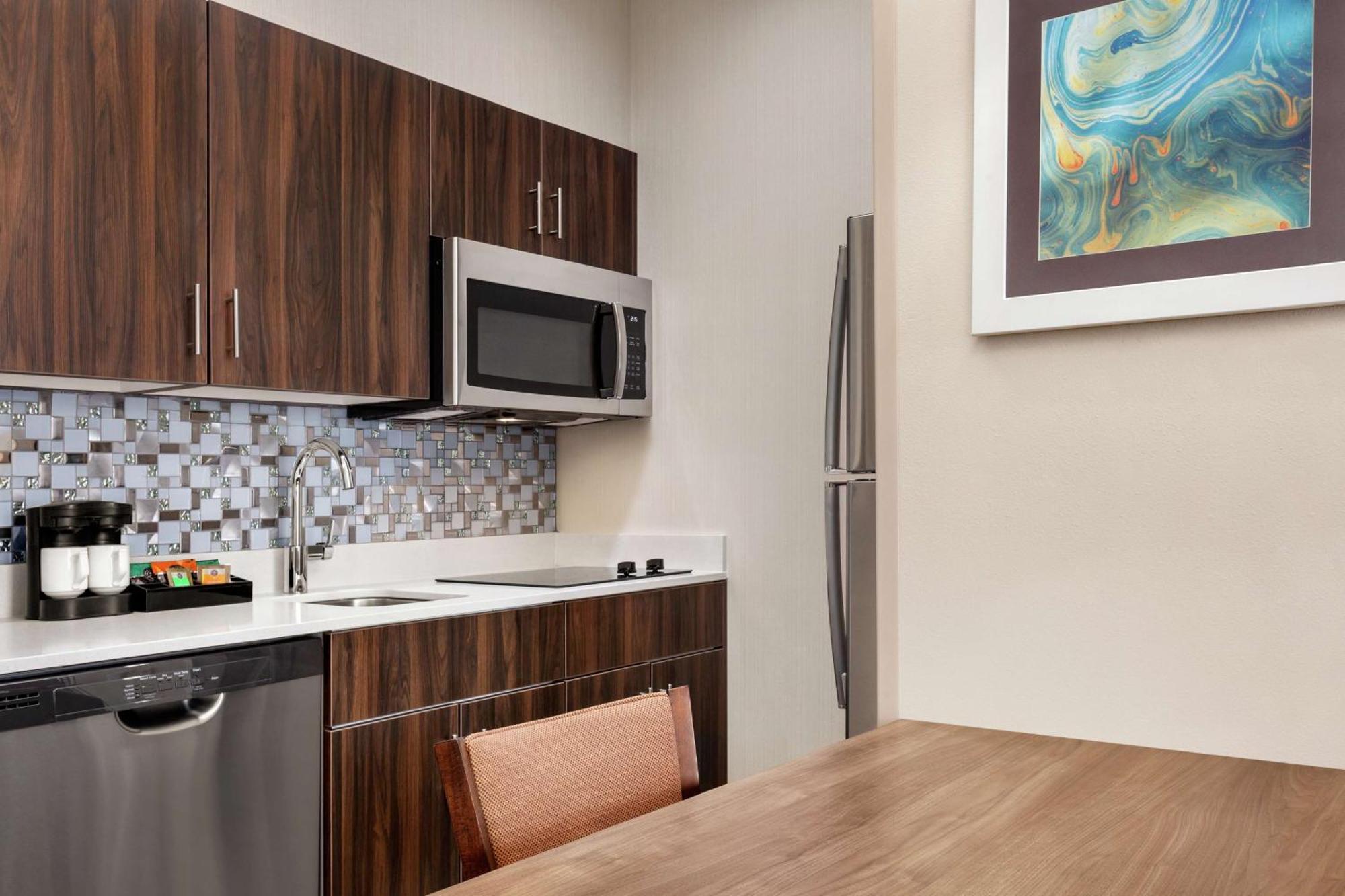 One-Bedroom King Suite Non-Smoking