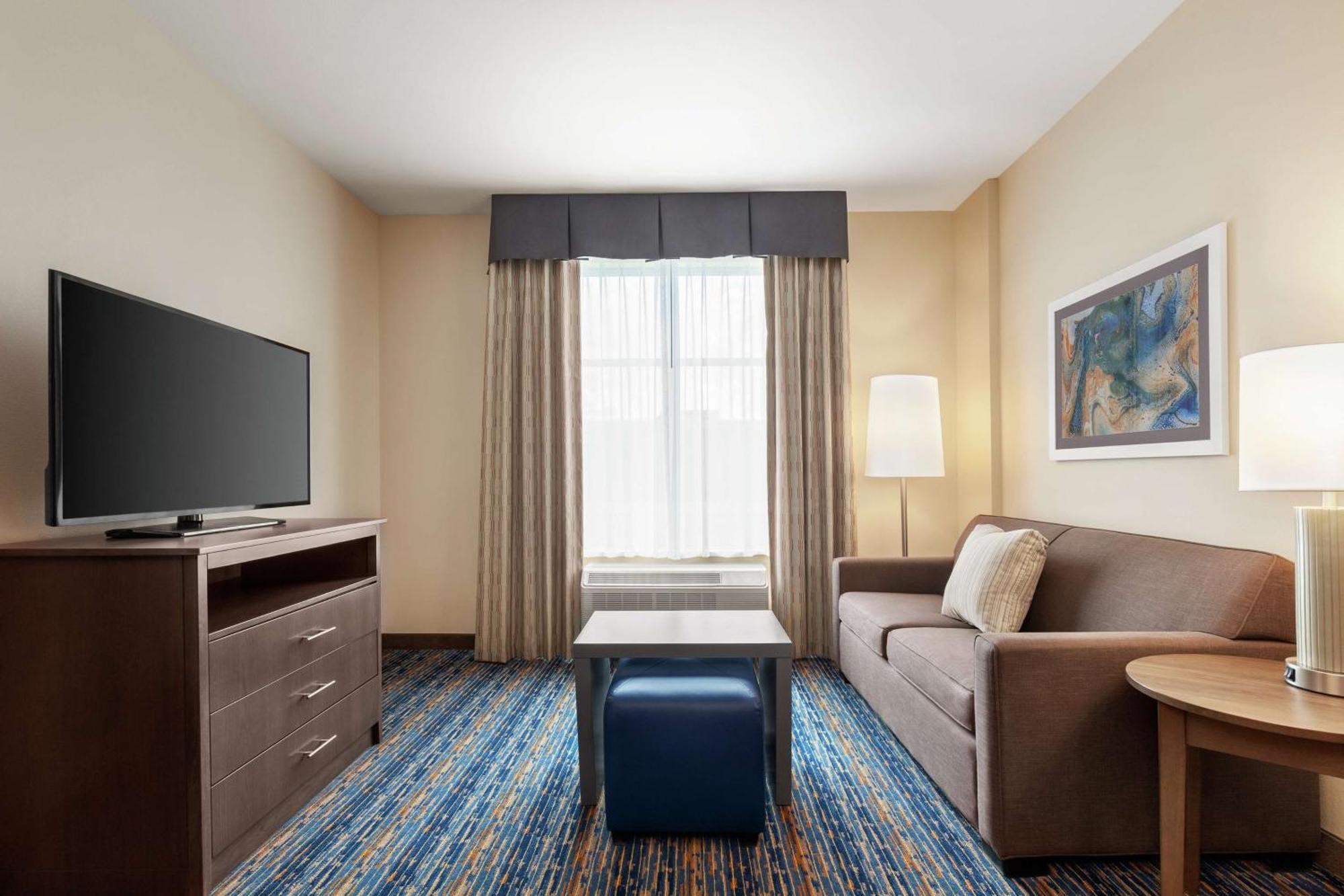 One-Bedroom King Suite Non-Smoking