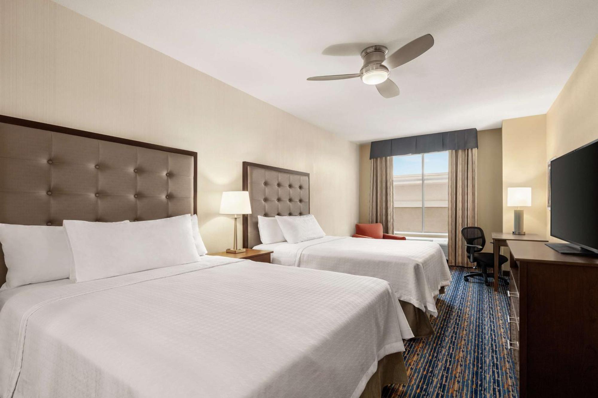 One-Bedroom Queen Suite Two Queen Beds Non-Smoking
