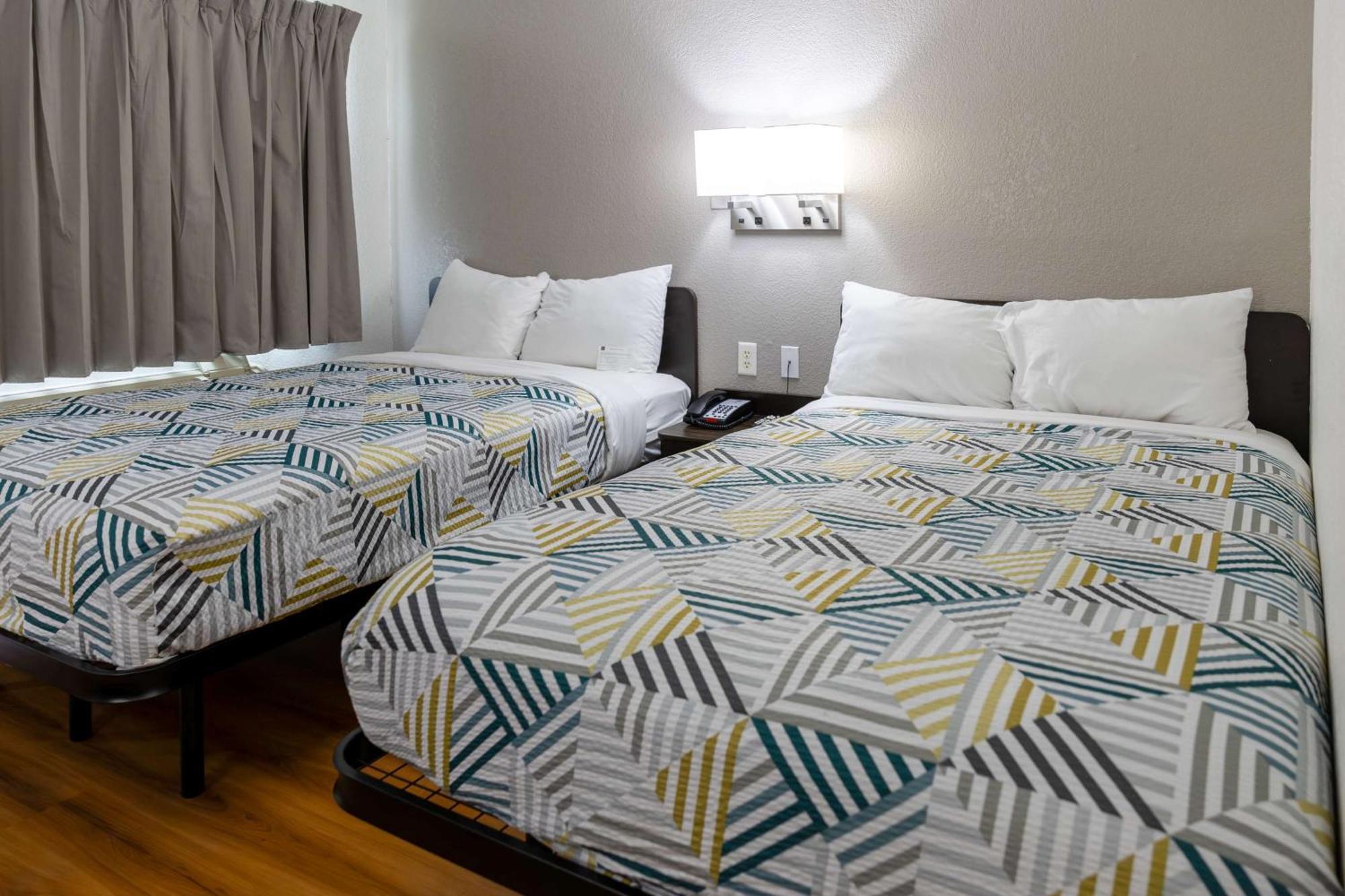 Deluxe Quadruple Room Non-Smoking