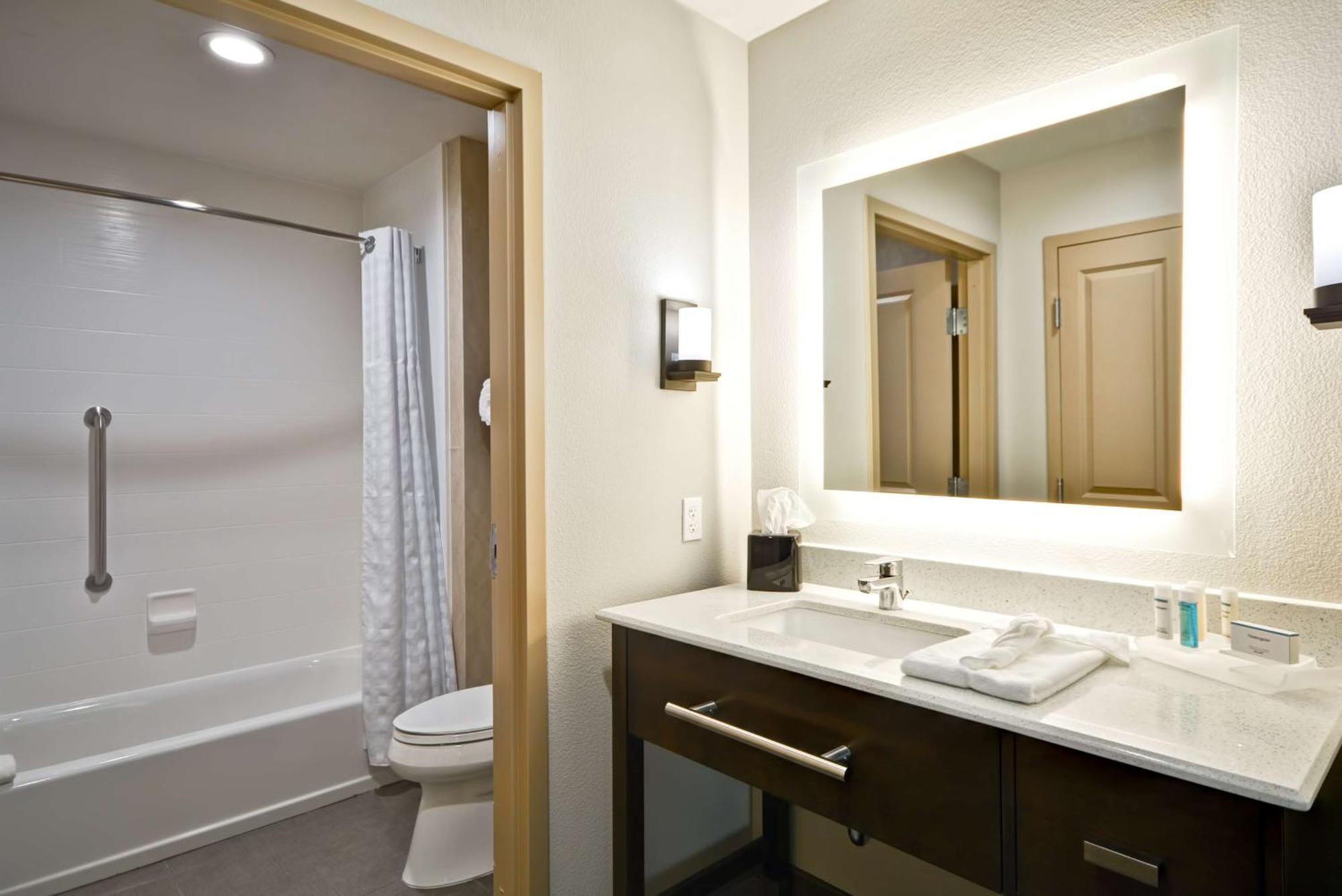 King Studio Suite