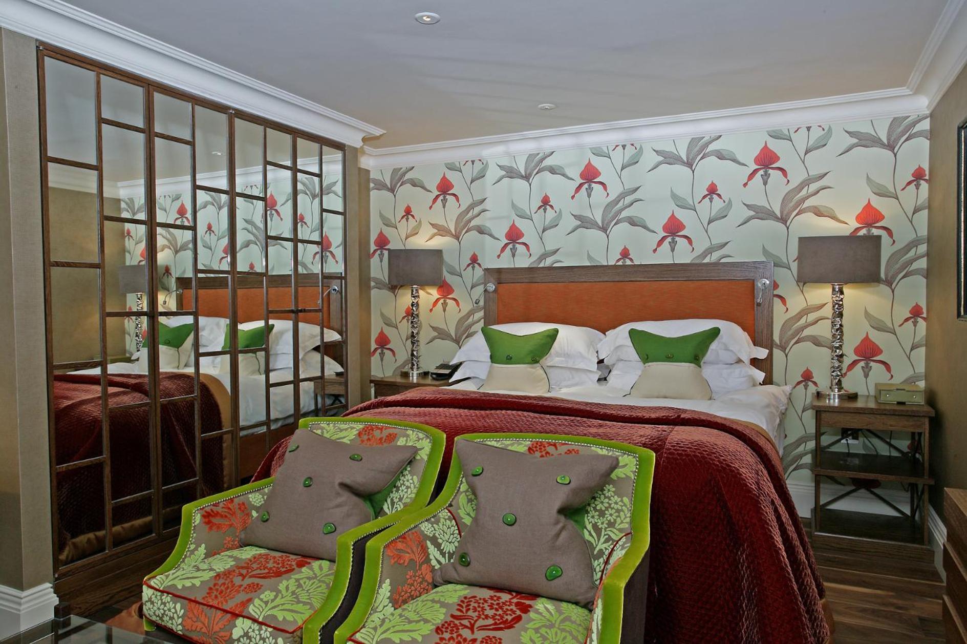 Roseate Prime Suite