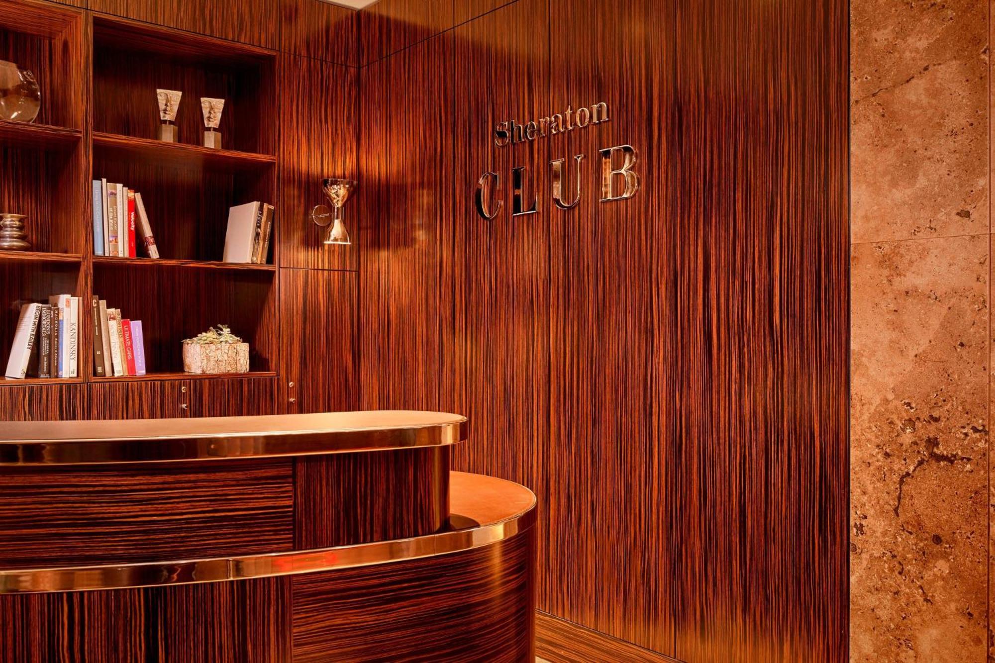 Club King Room Club Lounge Access