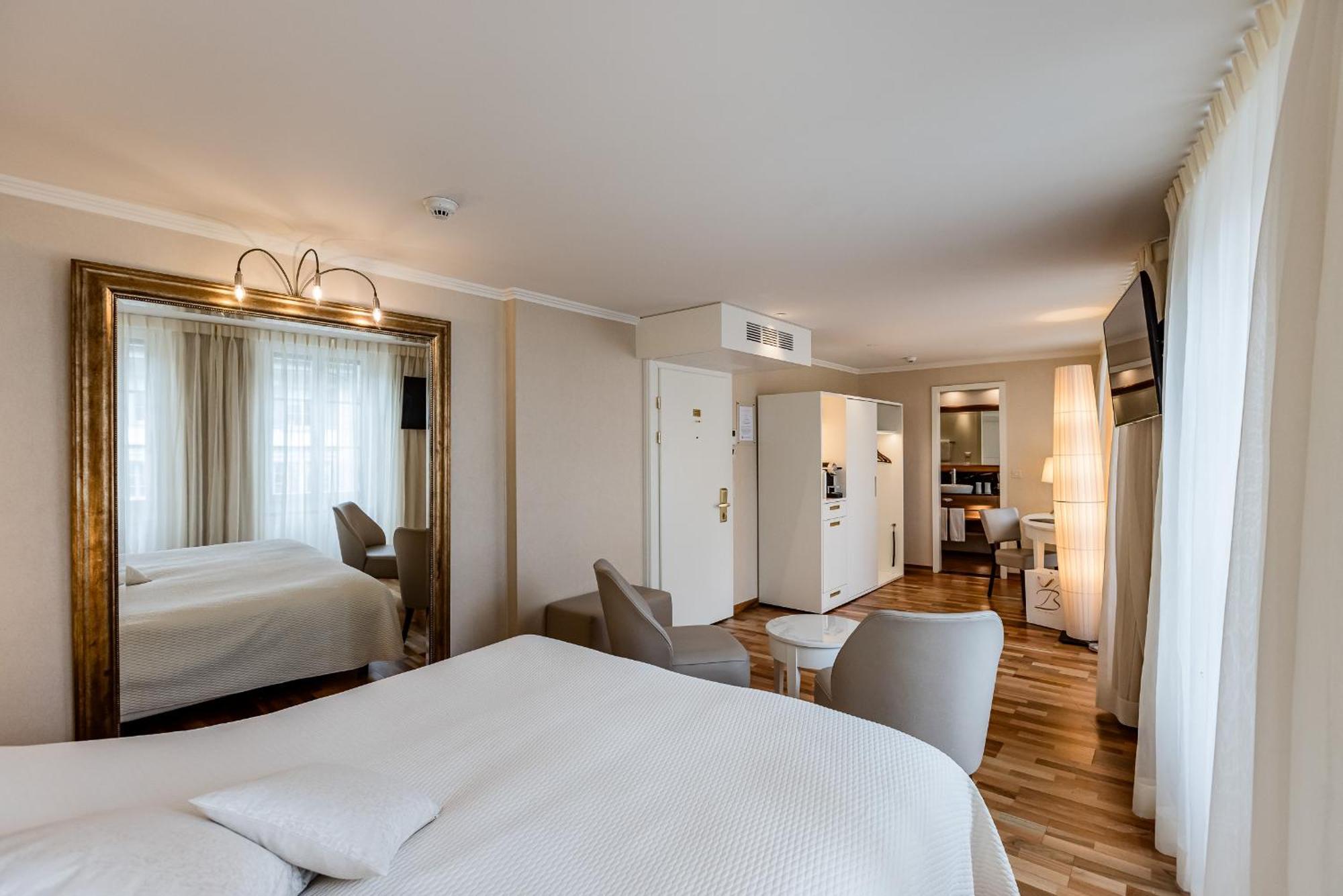 Triple Room City View