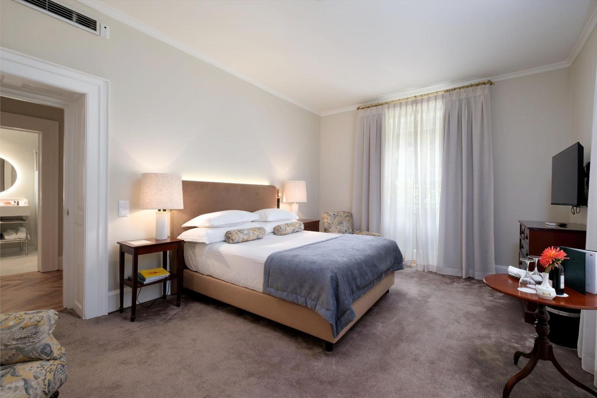 Deluxe Double Room Main House