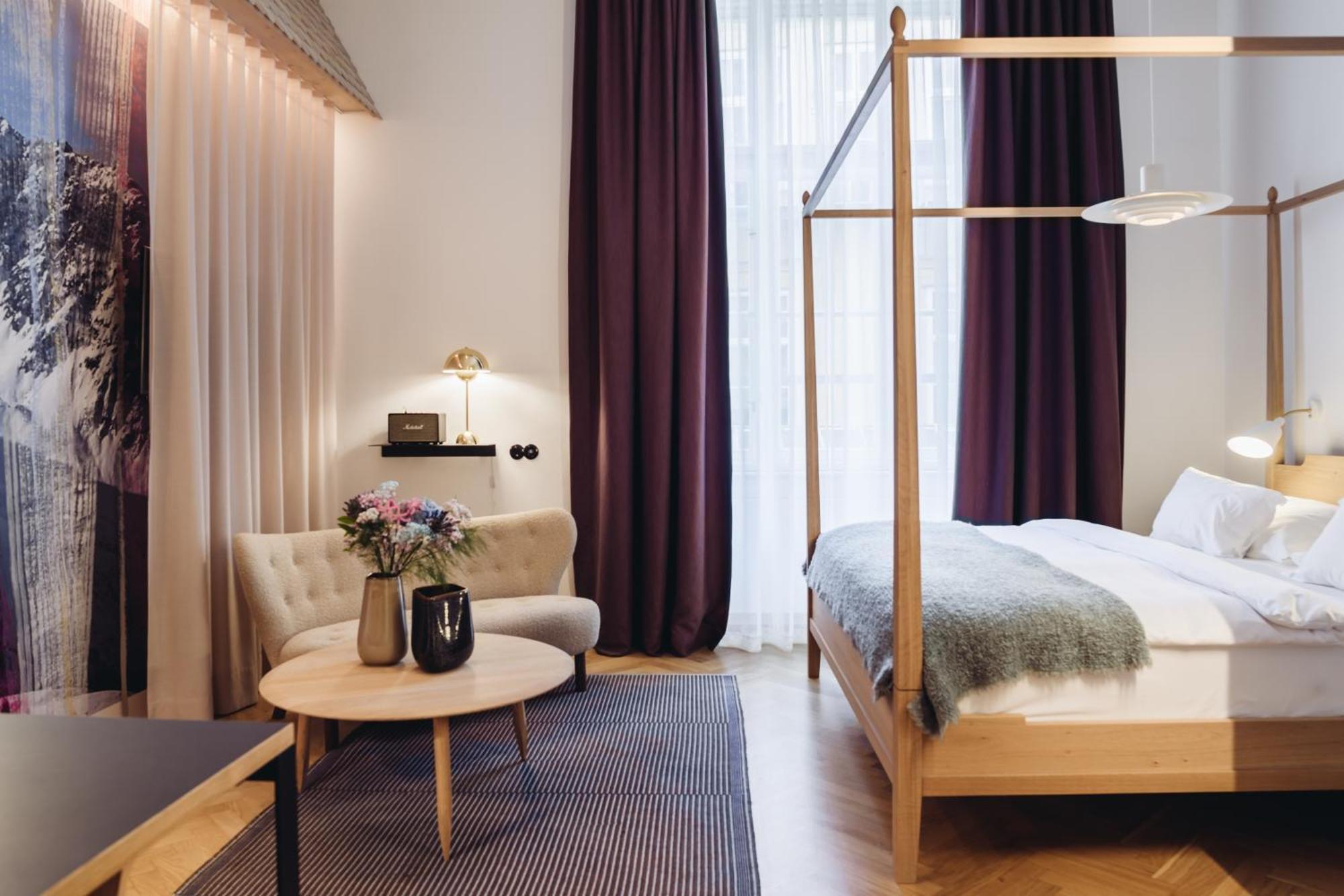 Double Room Large