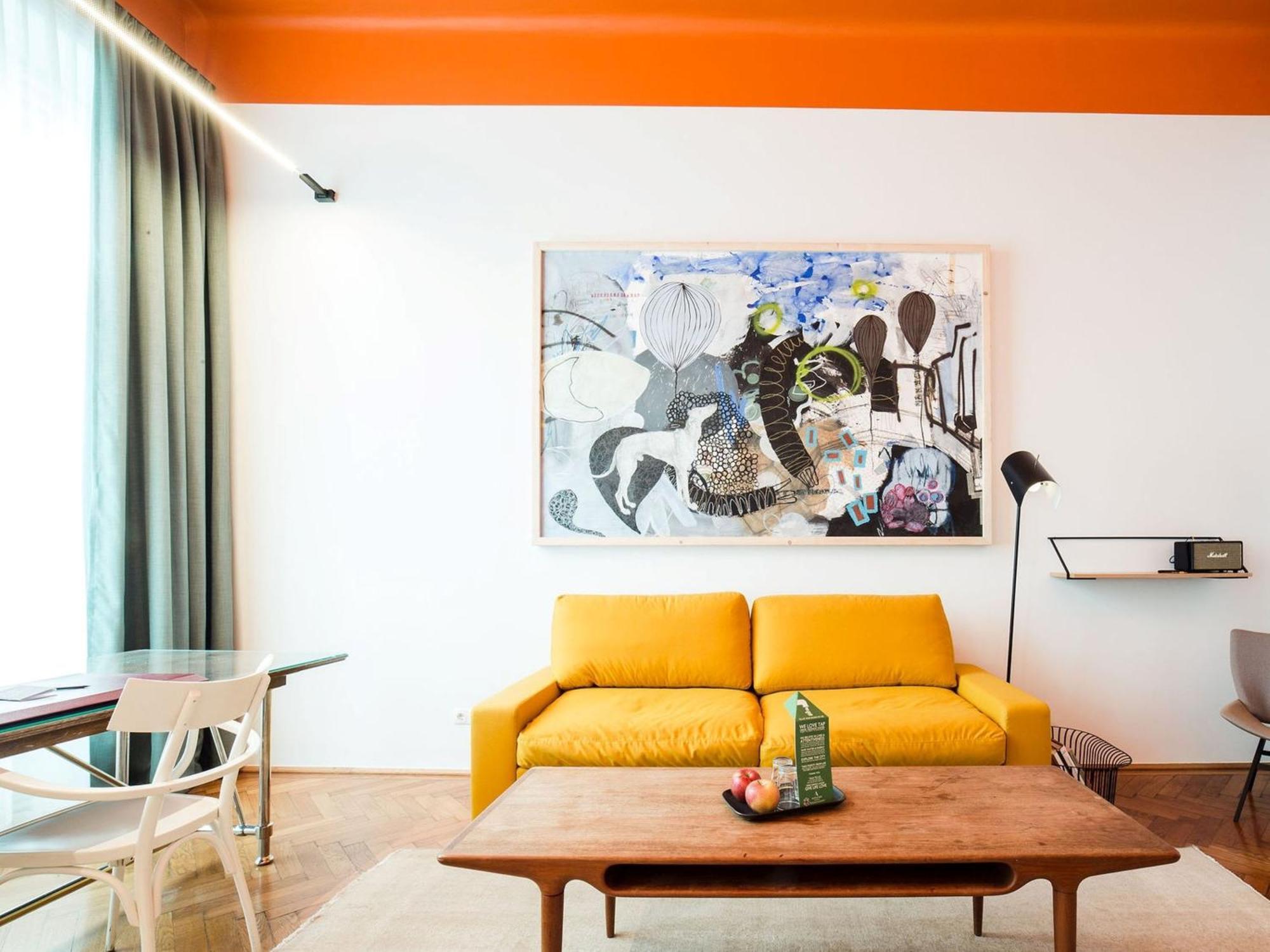 Suite XL