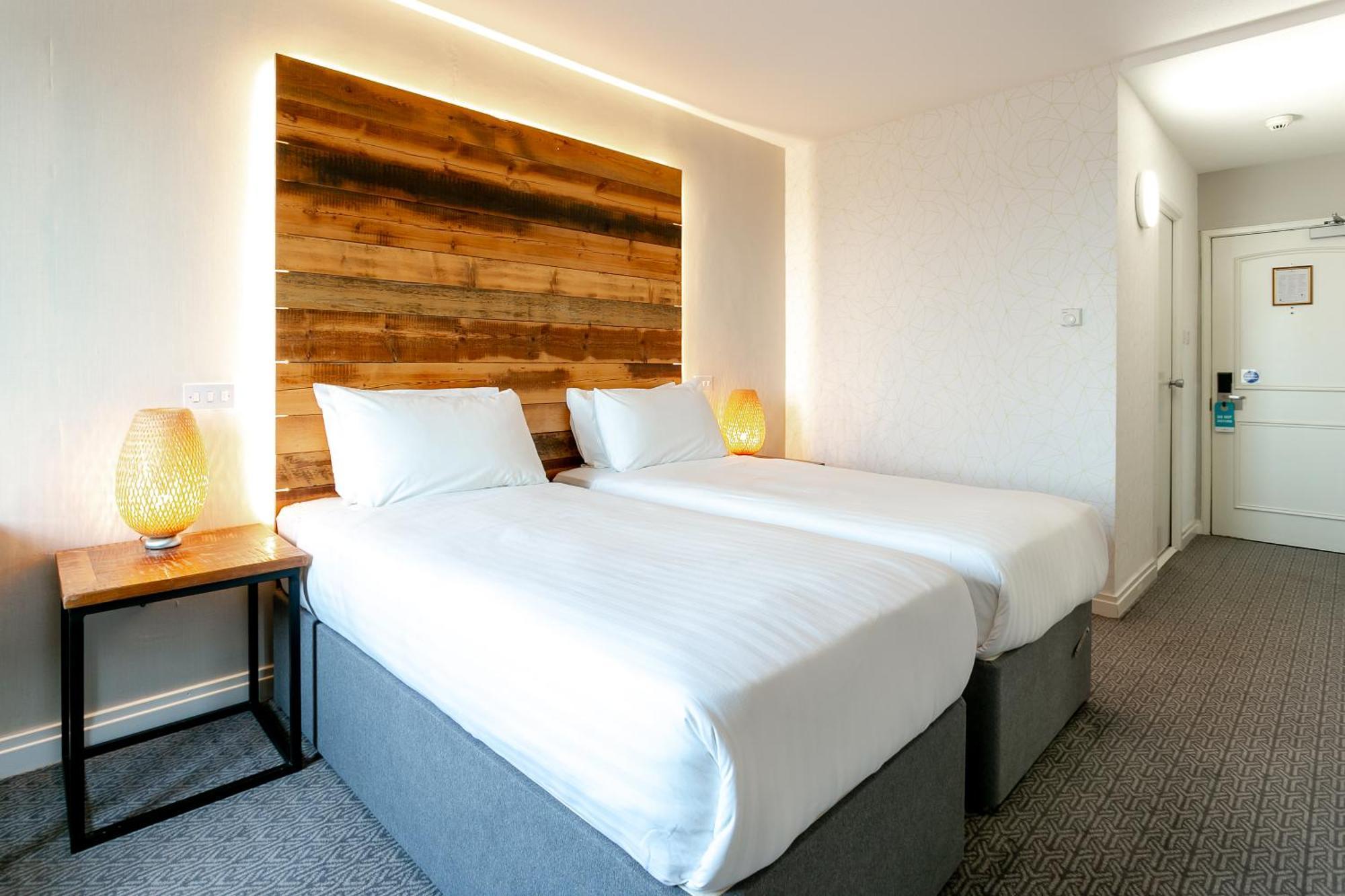 Twin Room - Non-Smoking