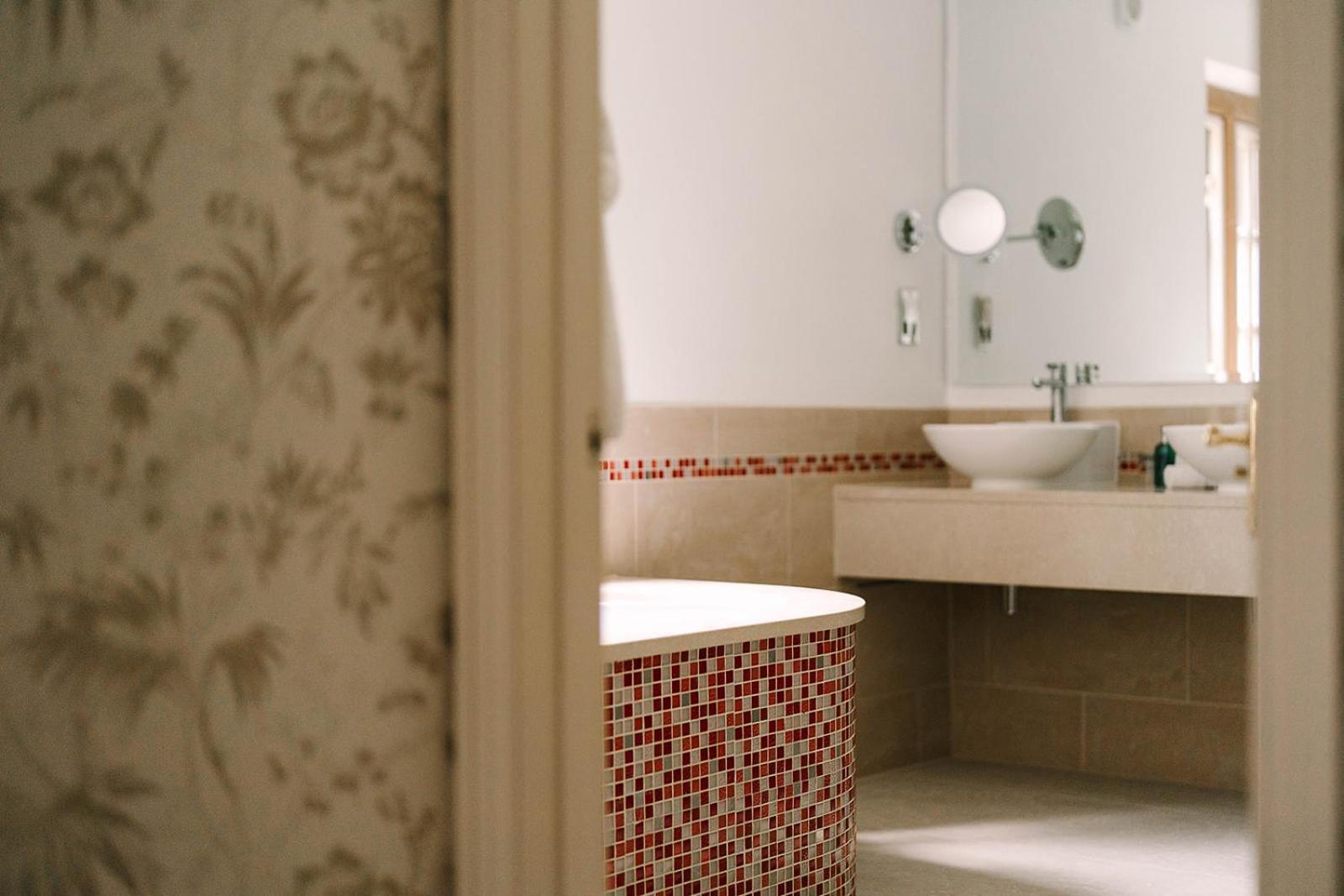 Luxe Junior Suite,1516426606:JPEG